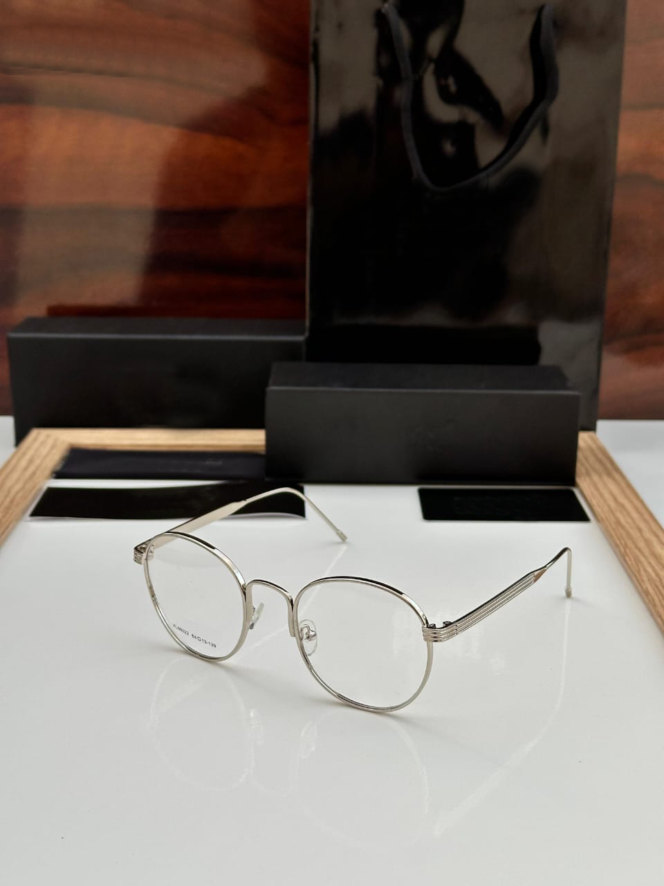 Vintage Round Metal Frame Eyeglasses – Lightweight & Stylish (Black | Gold | Silver)