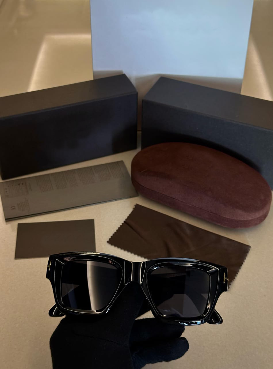 Luxury Oversized Black Square Sunglasses – Bold Fashion Eyewear for Men & Women