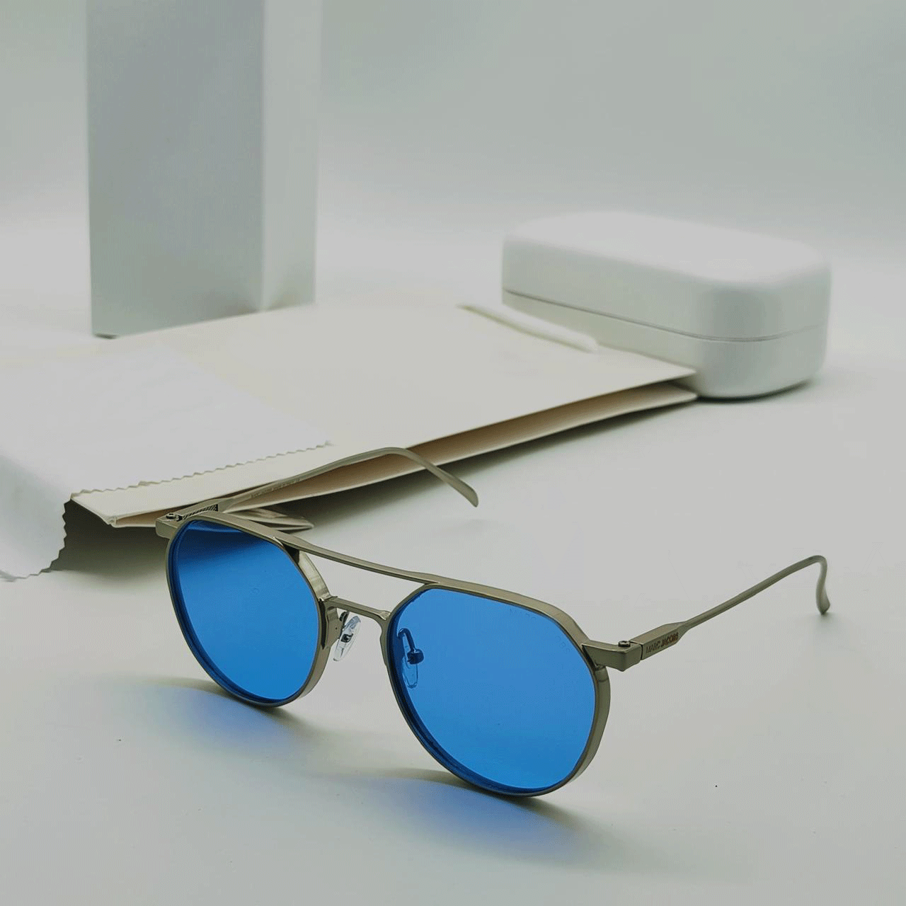 High-Quality Retro Style Sunglasses with Scratch-Resistant Lenses- FunkyTradition