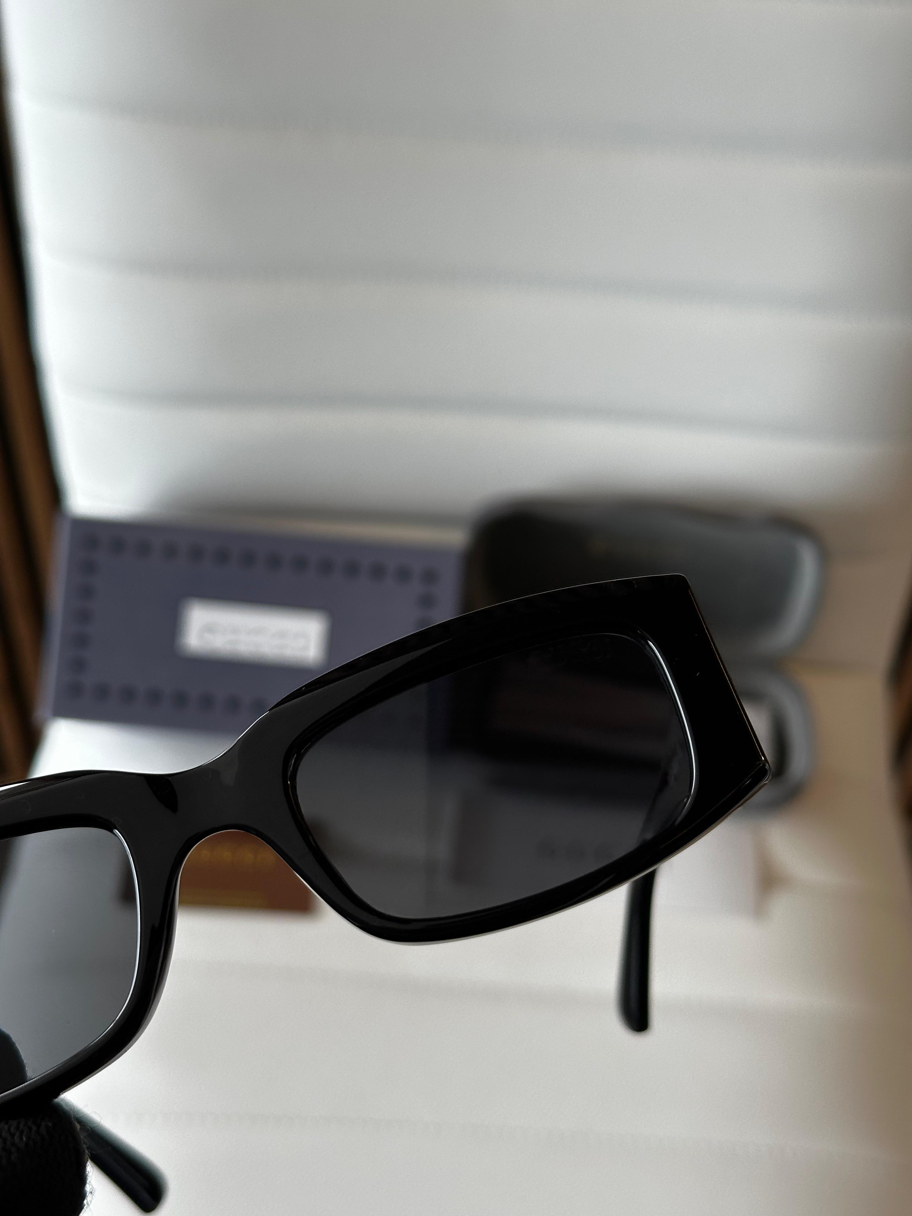 Alia Bhatt-Inspired Rectangle Black Sunglasses – Luxury Street Style