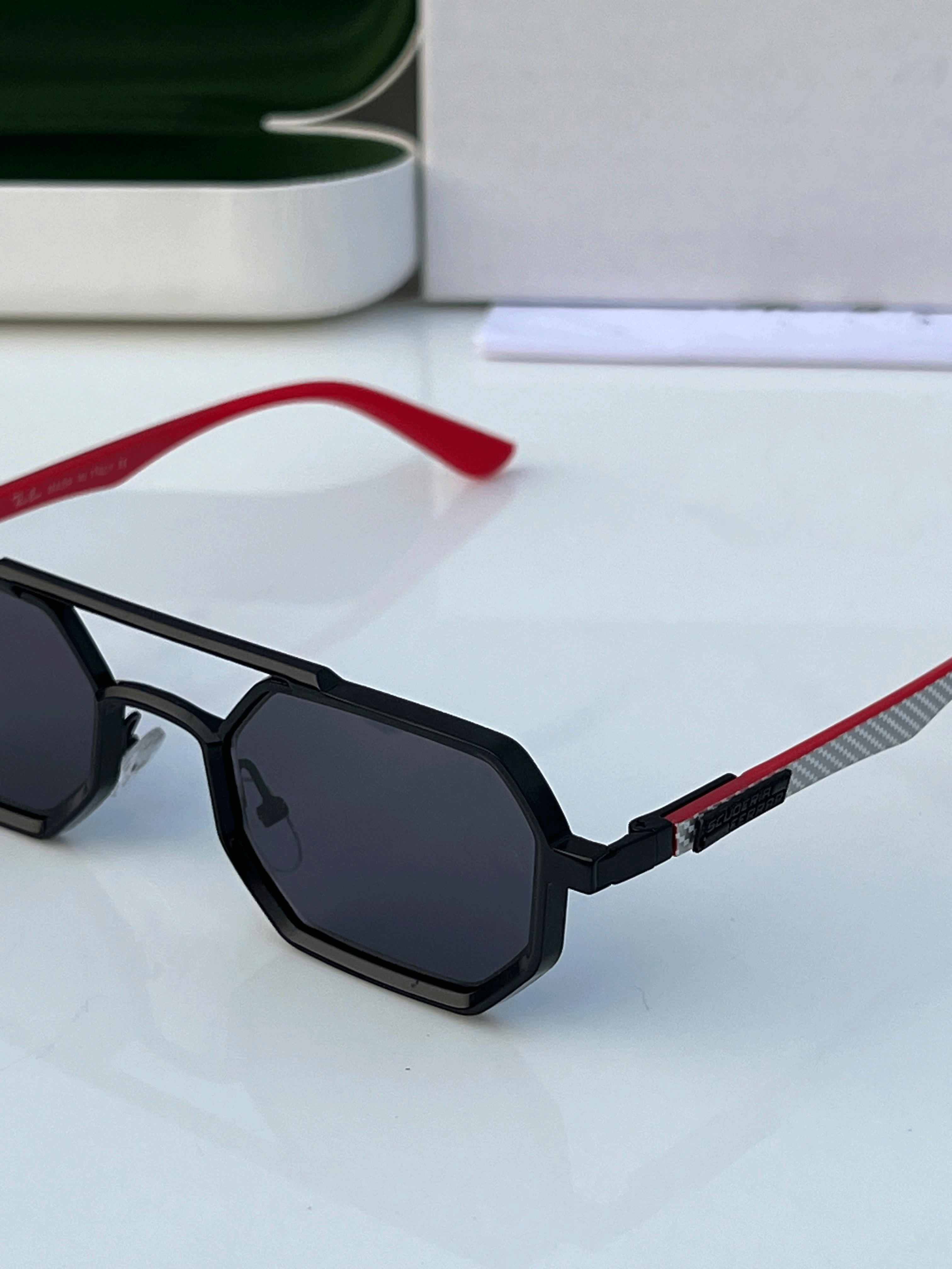 Luxury Style for Everyday Elegance Premium Designer Sunglasses