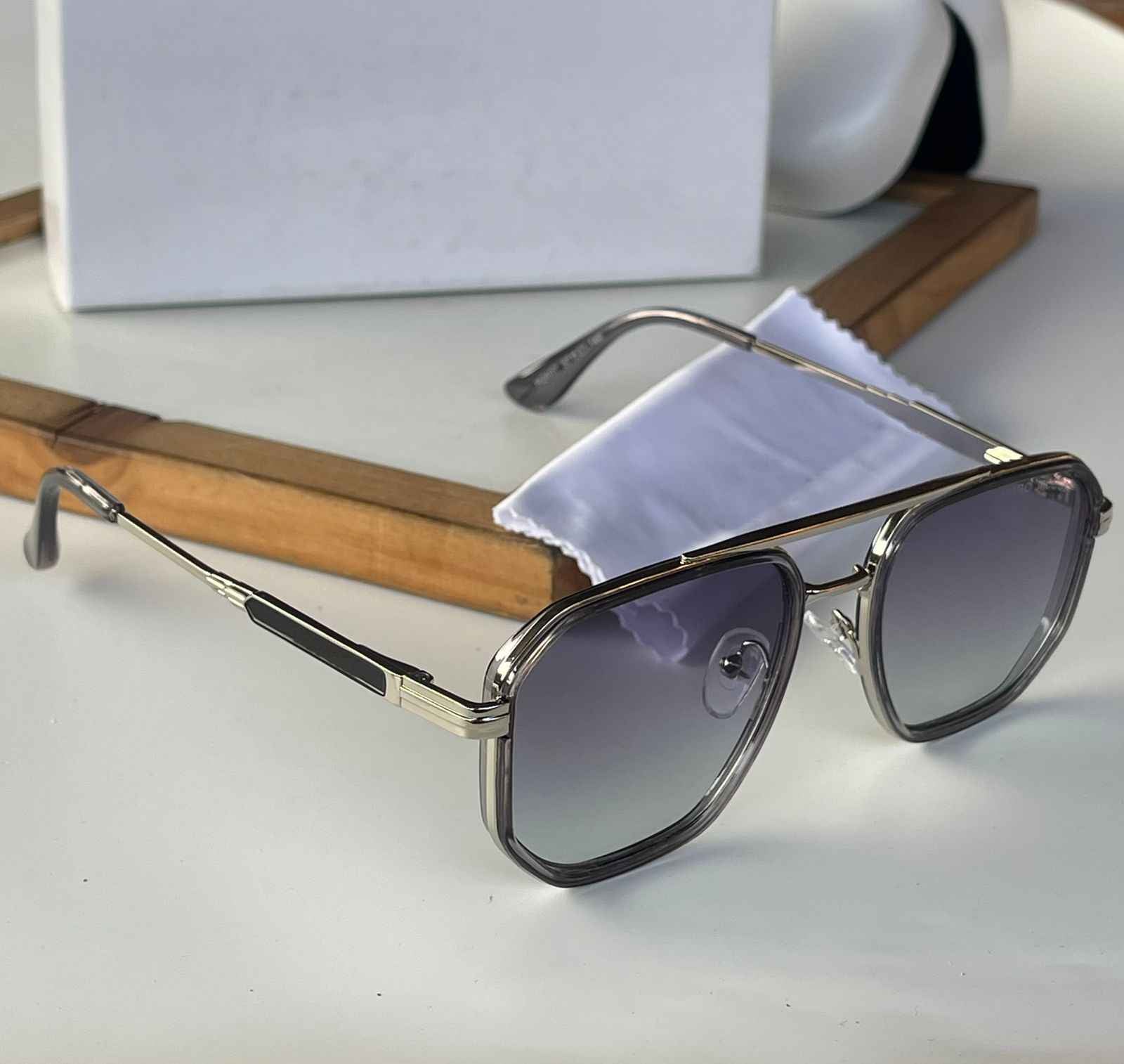 Classic Aviator Sunglasses for Men & Women - Metal Frame, Gradient Lens, UV Protection