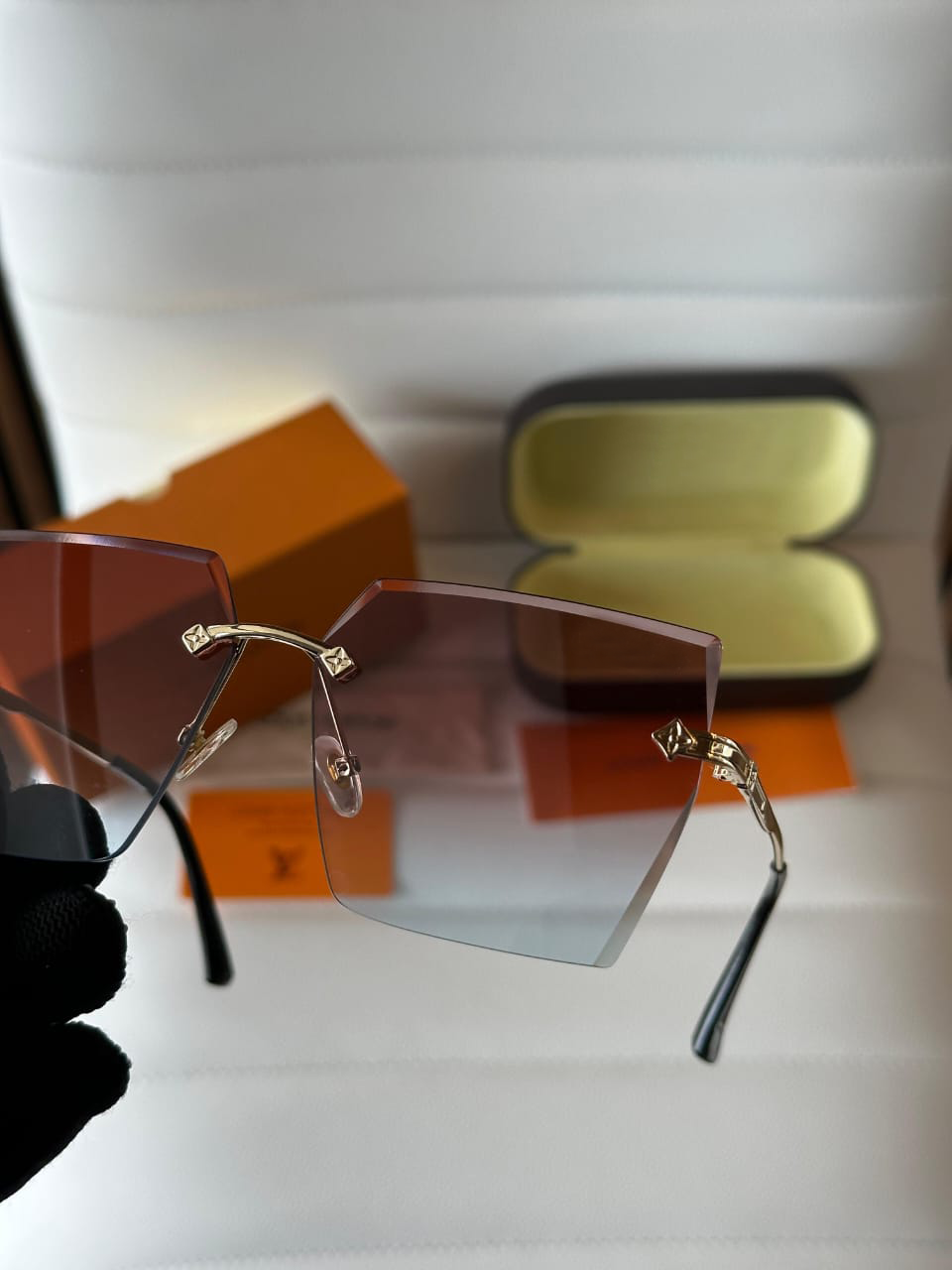 Rimless Gradient Square Sunglasses – Gold & Rose Blue Tint (Unisex)