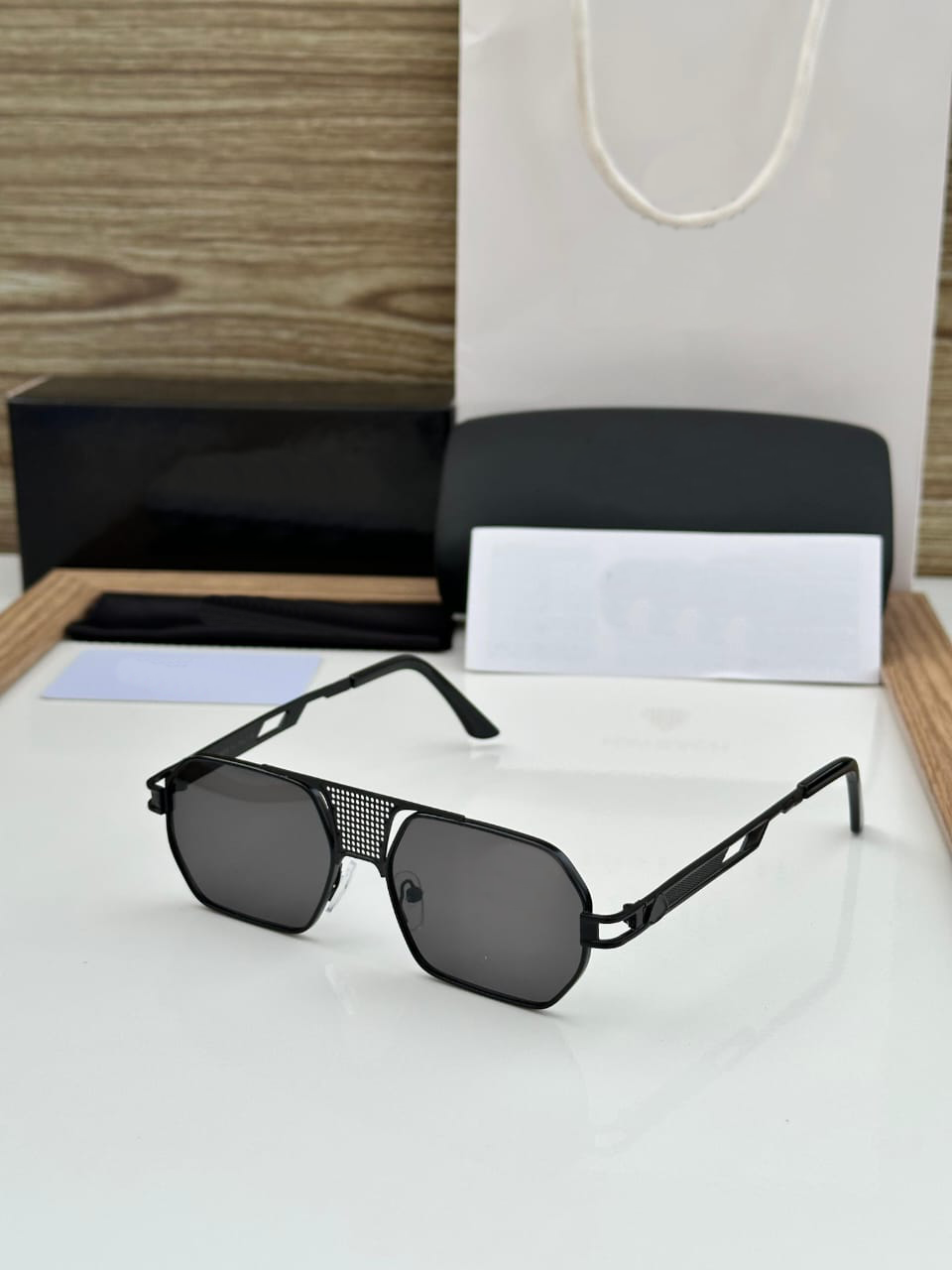 Luxury Gold and Black Rimless Square Sunglasses for Men – Gradient UV400 Lens, Metal Frame