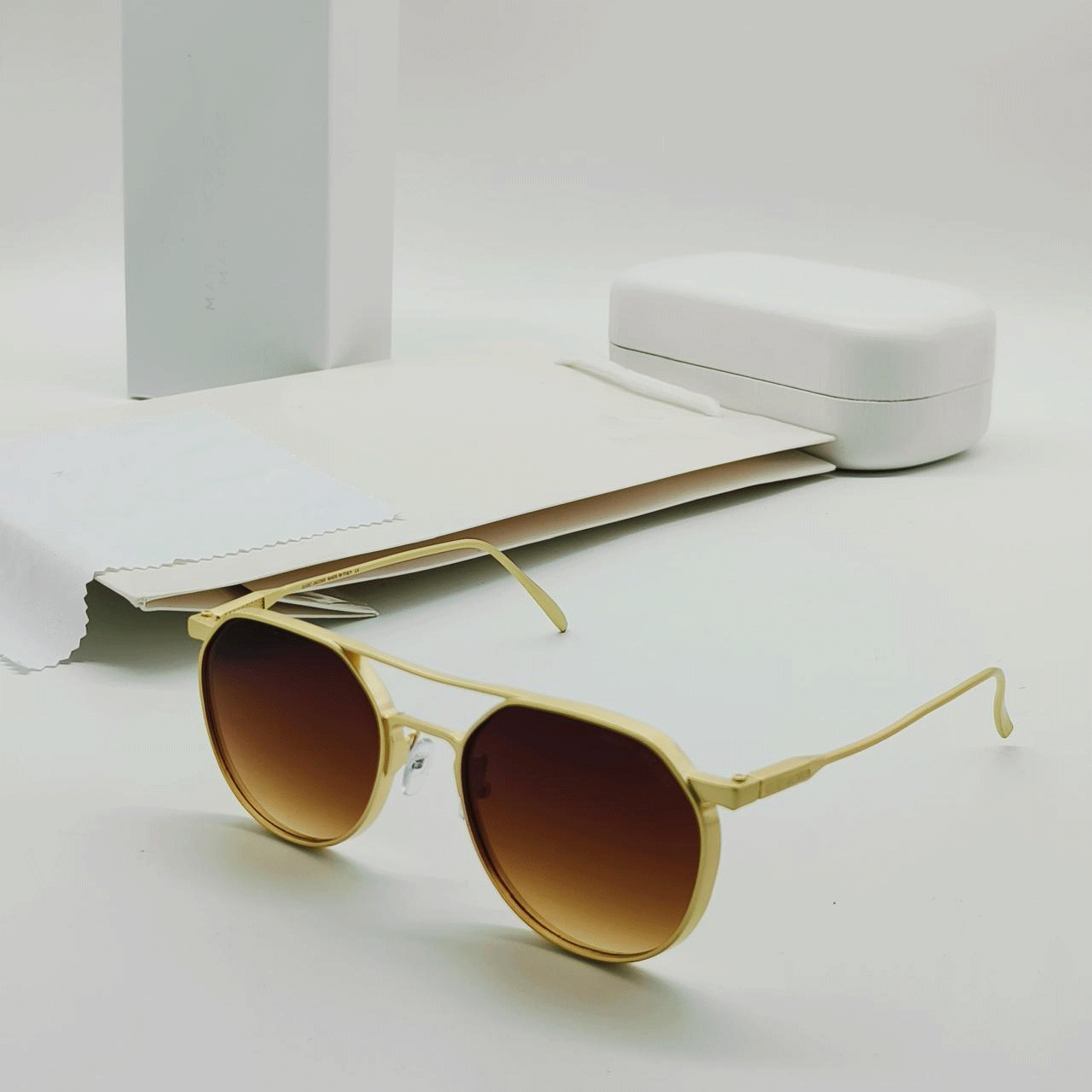High-Quality Retro Style Sunglasses with Scratch-Resistant Lenses- FunkyTradition