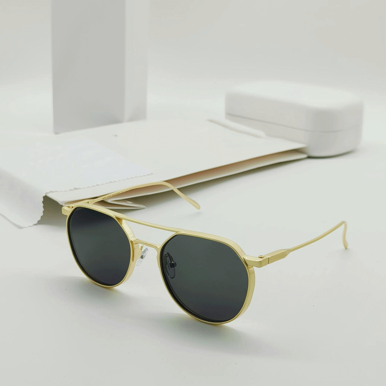 High-Quality Retro Style Sunglasses with Scratch-Resistant Lenses- FunkyTradition