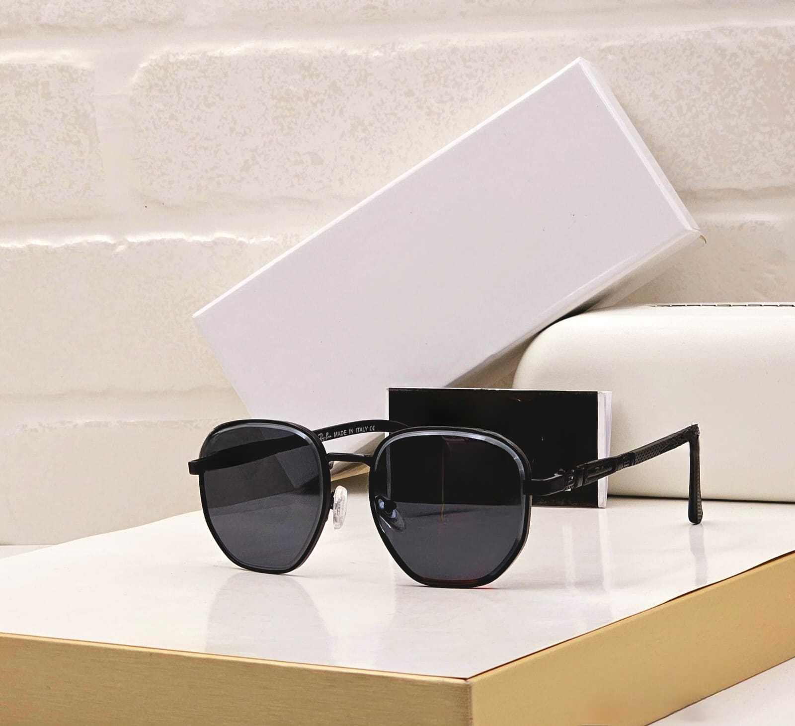Black frame Hexagon Aviator Sunglasses with dark black polarized lenses.