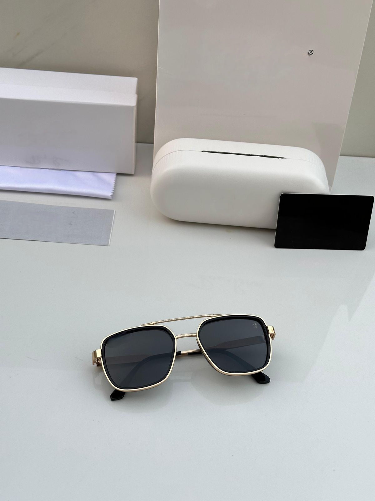 Celebrity inspired retro gold sunglasses for men