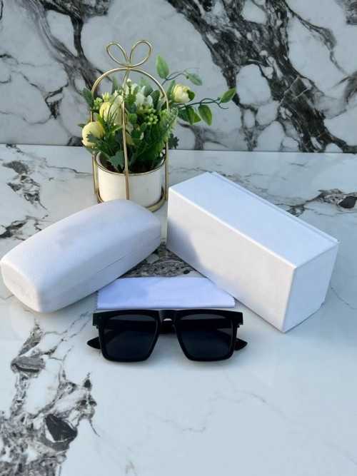 Classic Matte Black Square Sunglasses - UV Protection