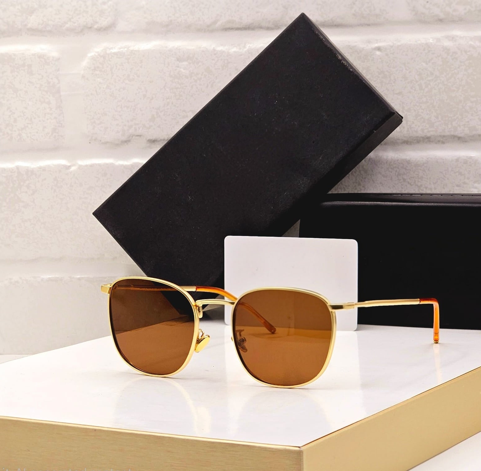 Allu Arjun Style Bold Round Sunglasses | Black & Tortoise Shell Gold Accent Shades