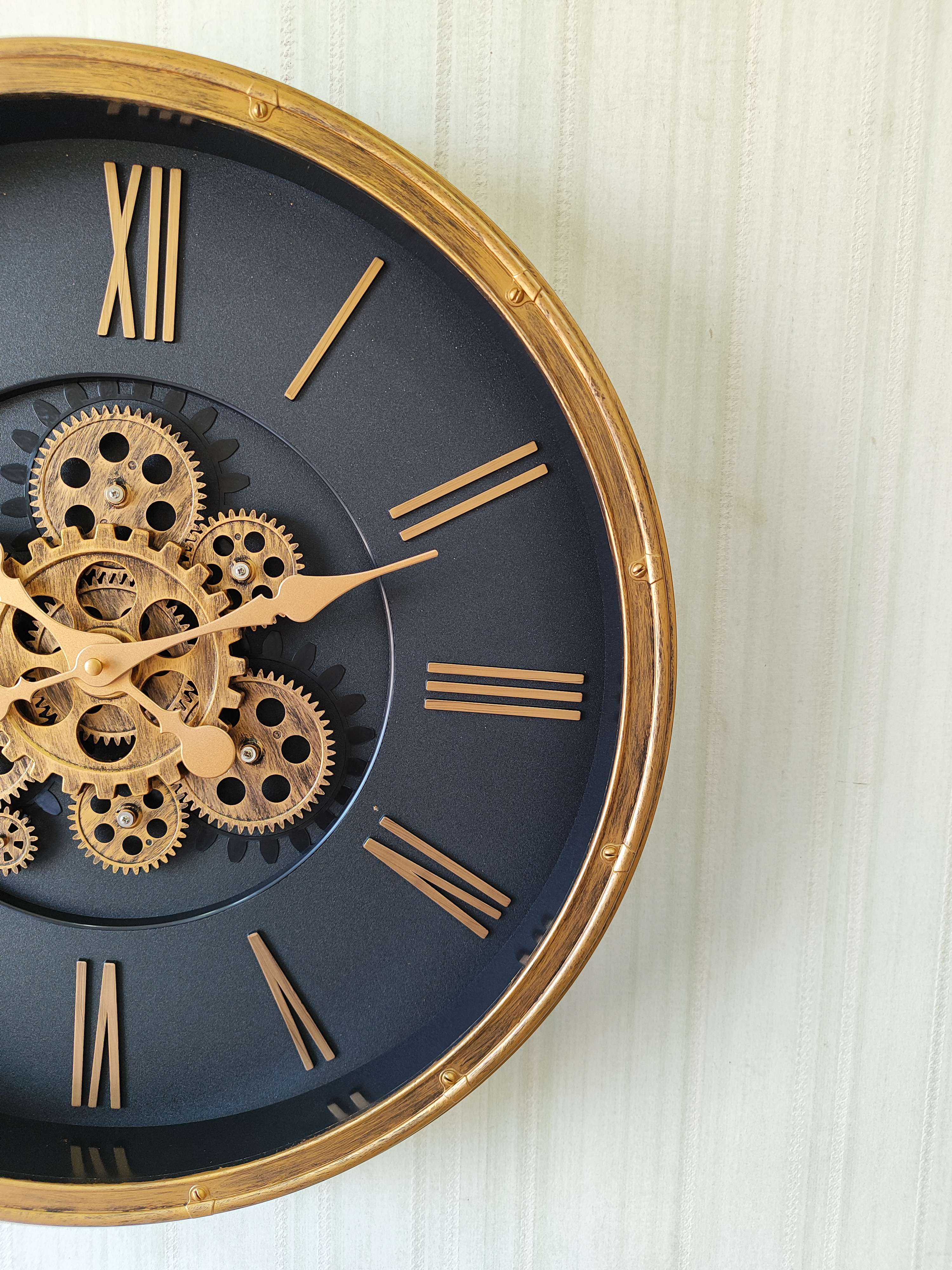 FunkyTradition Retro Style Moving Gear Wall Clock Chronograph Working Wall Watch 52 CM Tall