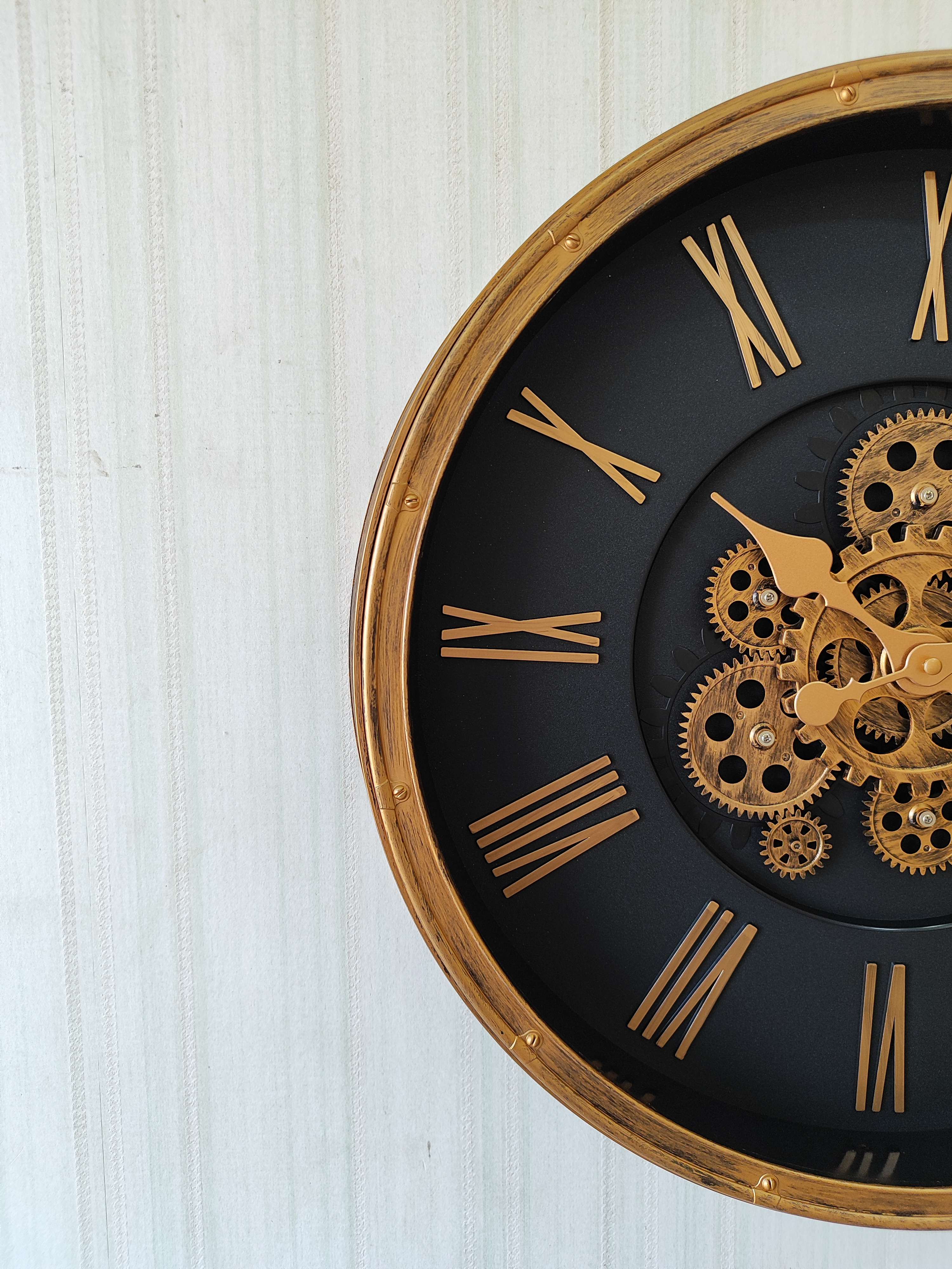 FunkyTradition Retro Style Moving Gear Wall Clock Chronograph Working Wall Watch 52 CM Tall