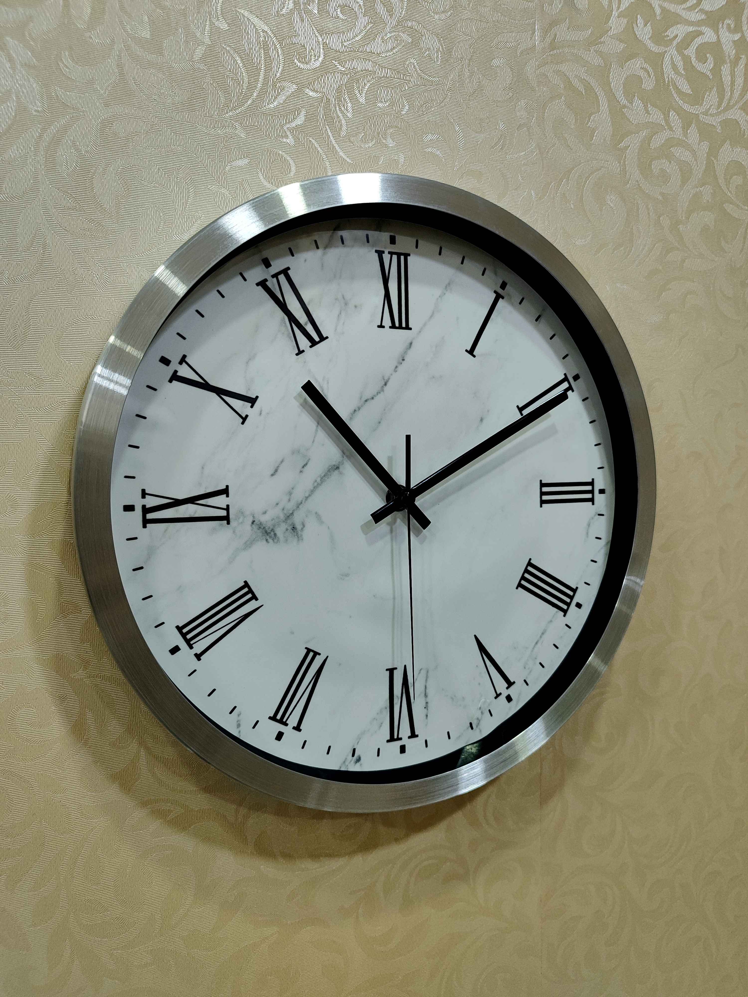 Modern Roman Numeral Wall Clock – Marble Finish (Black & White Variants)