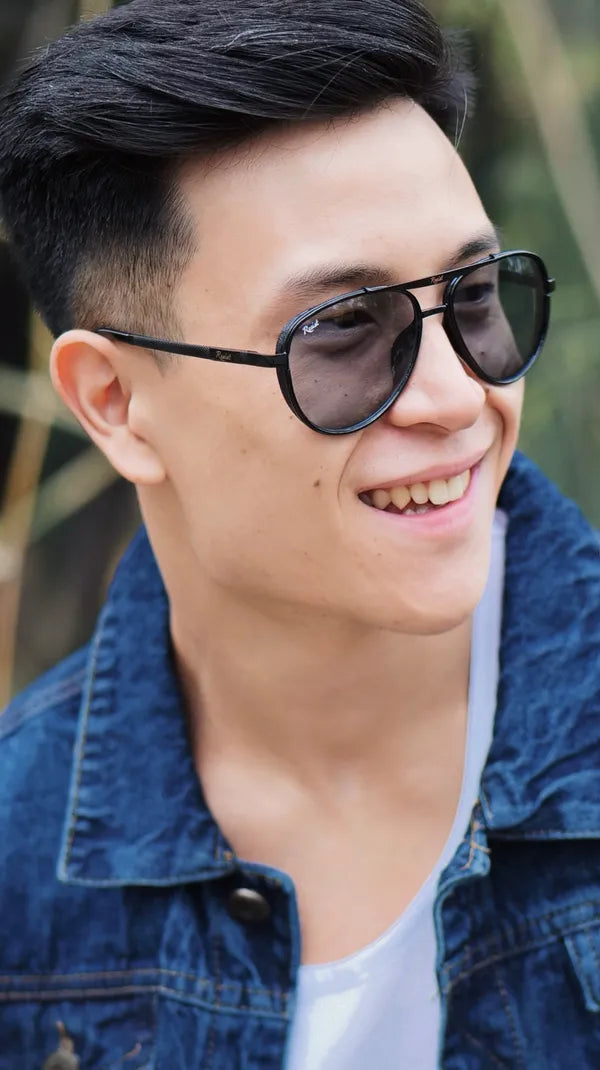 Photochromic and UV-Protected Black Aviator Sunglasses for Men & Women- FunkyTradition