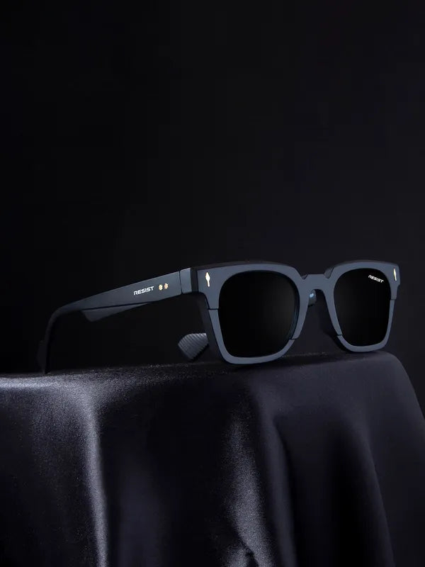 Polarized And UV Protected Black Wayfarer Sunglasses For Men & Women- FunkyTradition
