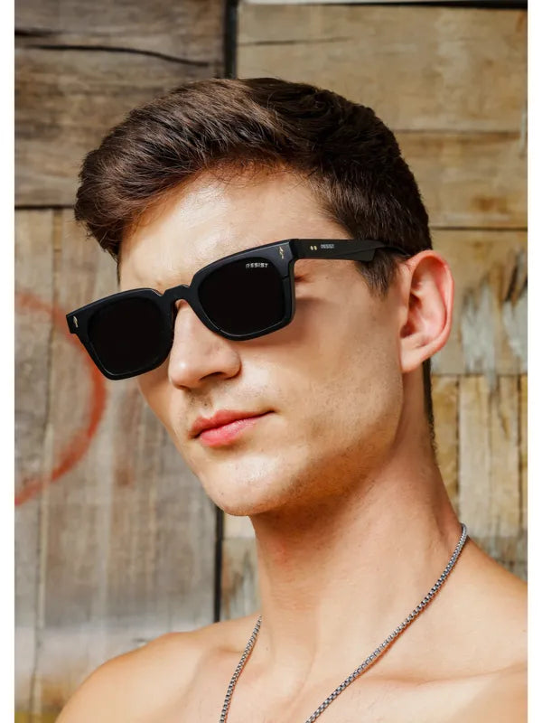 Polarized And UV Protected Black Wayfarer Sunglasses For Men & Women- FunkyTradition