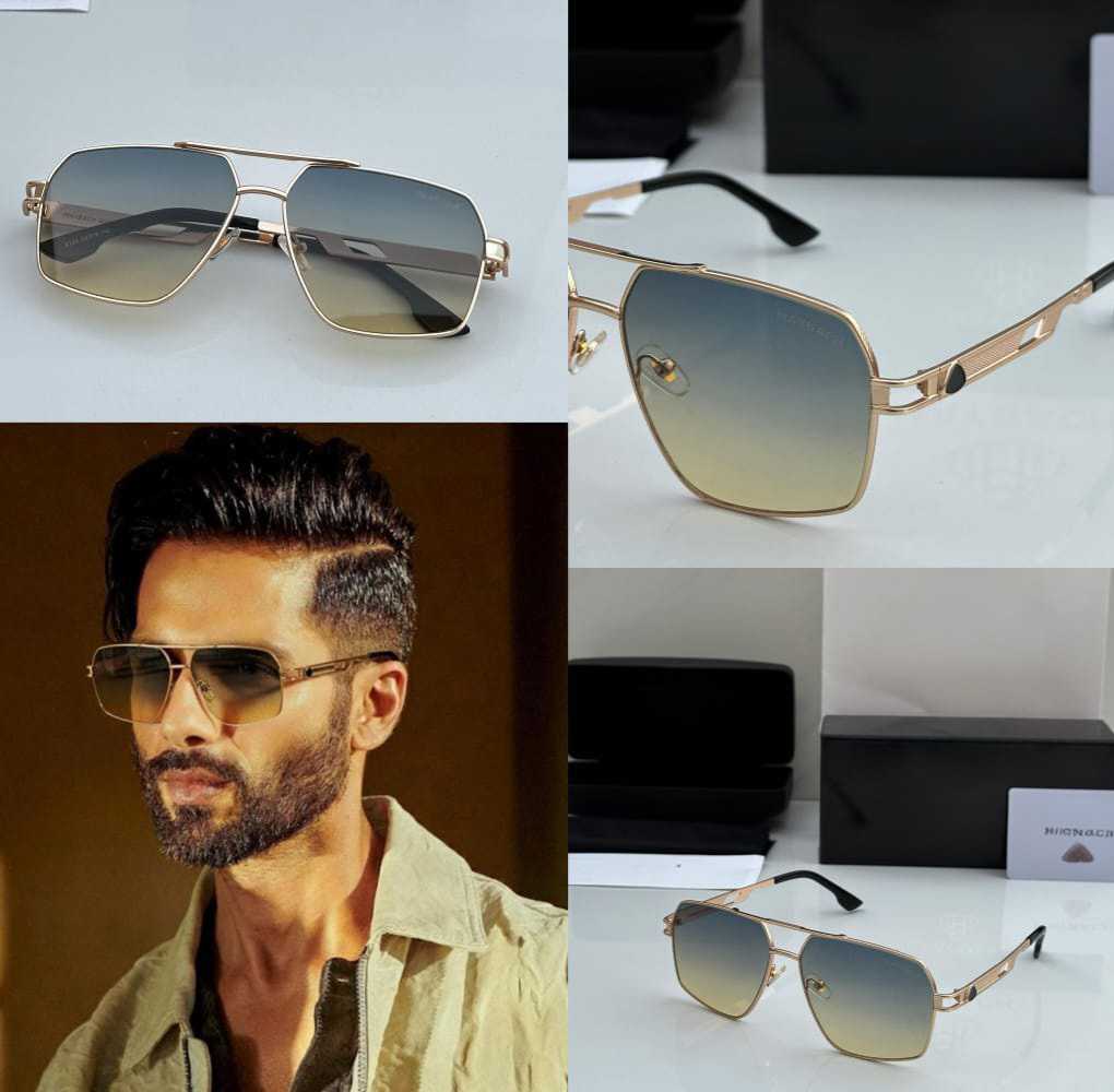 Shahid Kapoor wearing gold frame aviator sunglasses