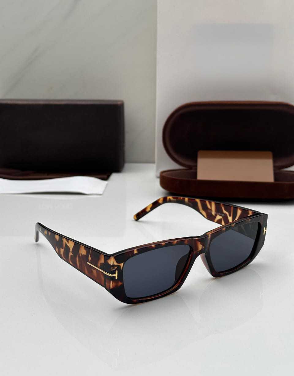 Tortoise square sunglasses front view