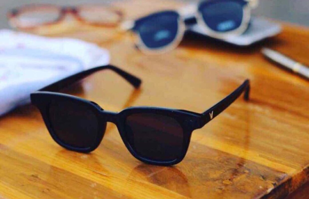 FunkyTradition Stylish Black Monster Wayfarer Sunglasses
