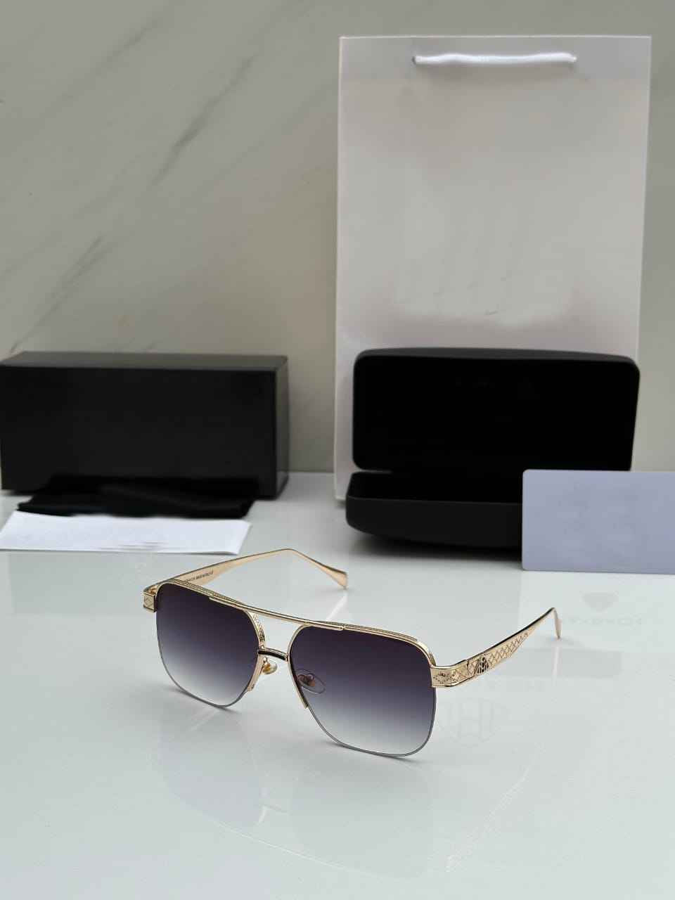 Salman Khan Style: Elite Black Gradient Aviator Sunglasses (Silver/Gold)