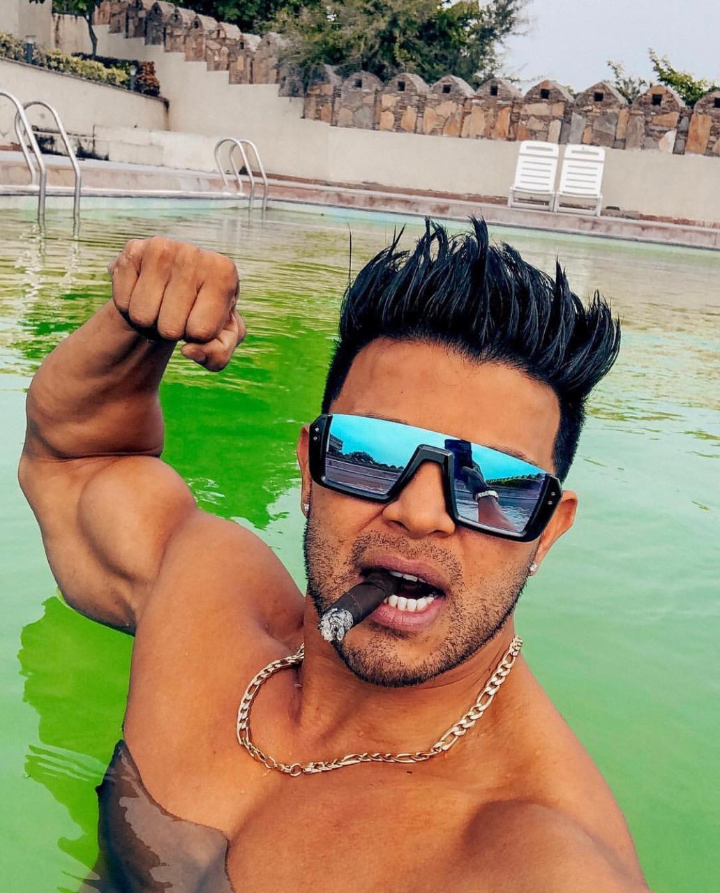 Allu Arjun New Movie Vaikunthapurramuloo Sunglasses-FunkyTradition Store - FunkyTradition