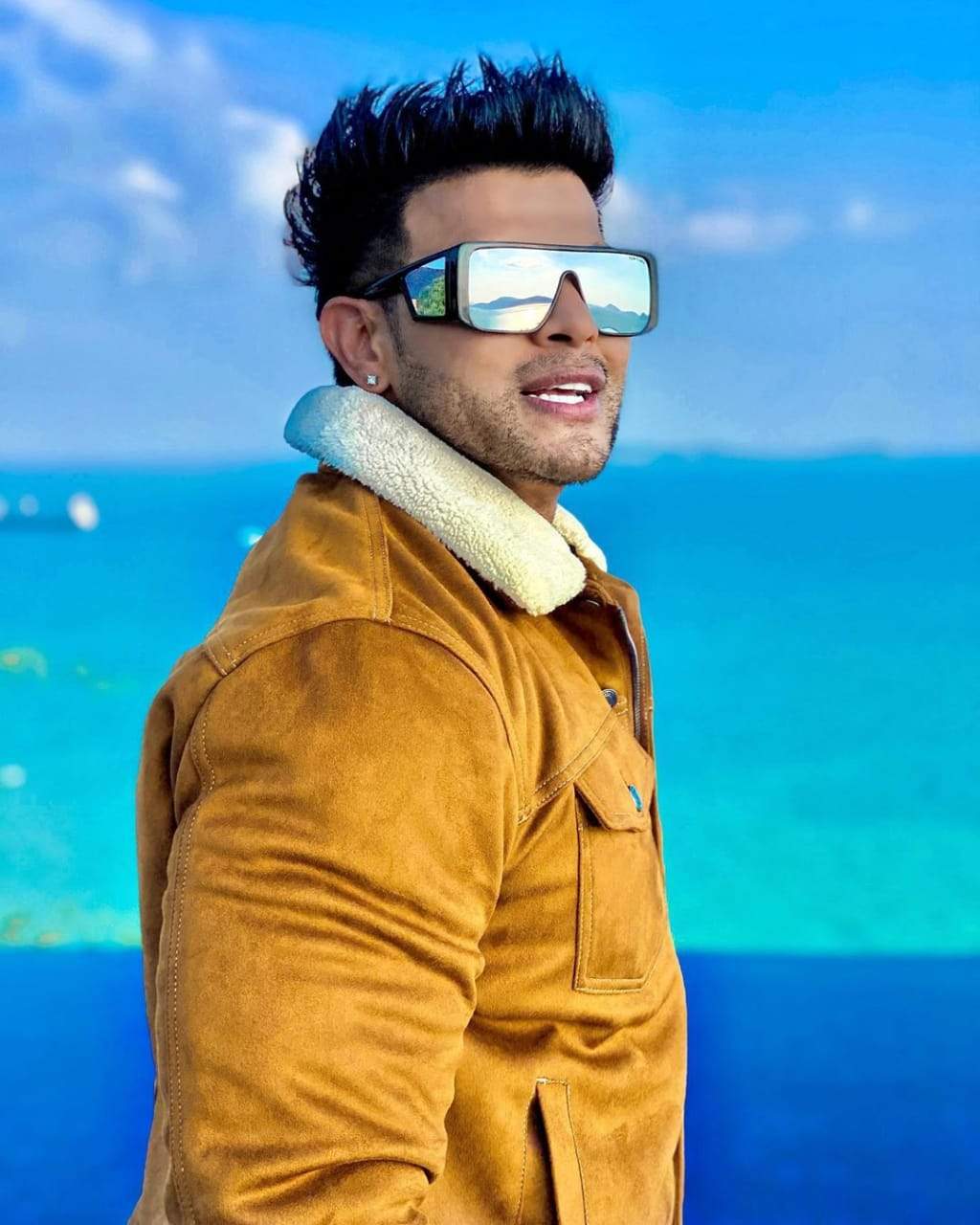 Sahil khan Silver Oversized Sunglasses For Men And Women-FunkyTradition