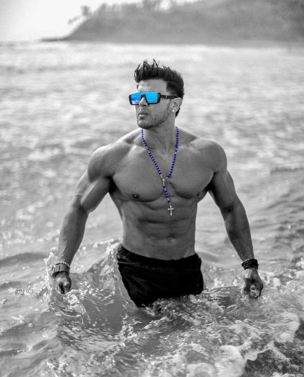 Funky Sahil Khan Sunglasses for Gym lovers-FunkyTradition - FunkyTradition