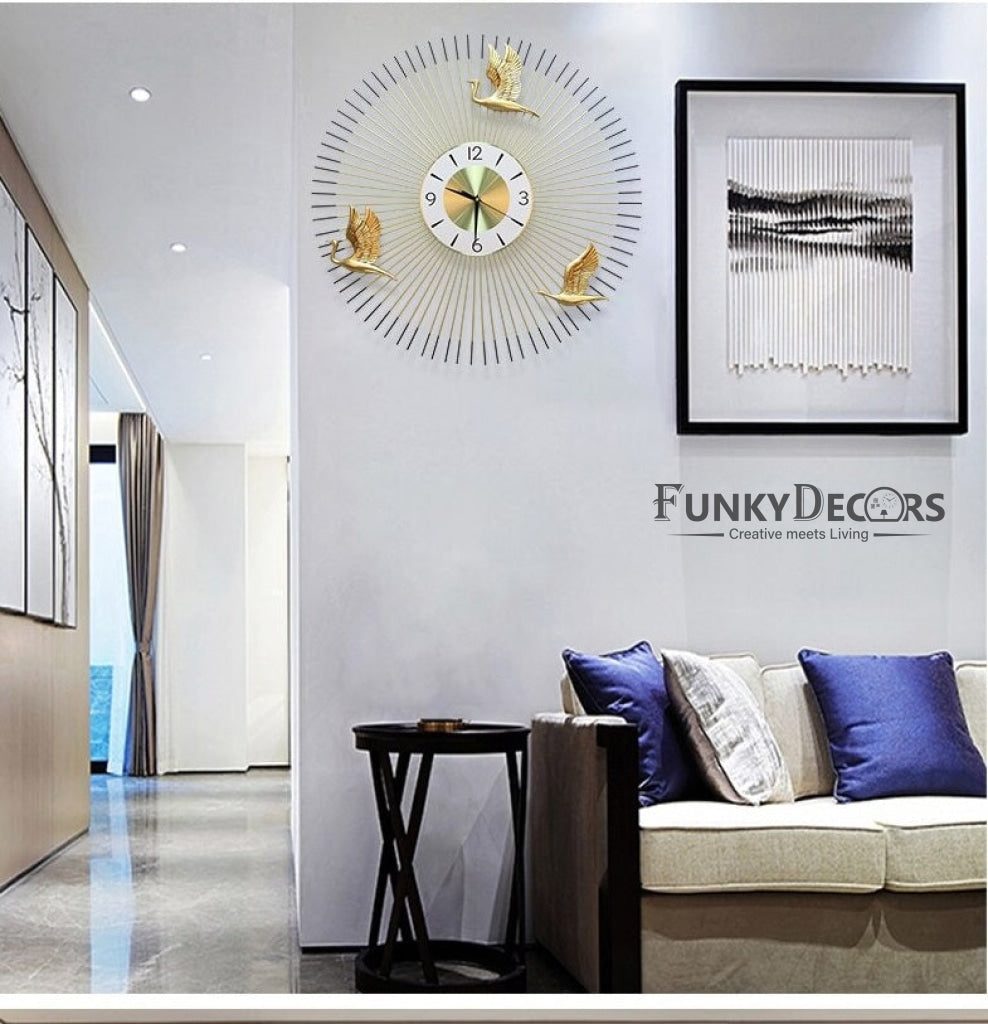 Funkytradition Modern Minimalist Creative Simple Atmosphere Birds Flying Metal Wall Clock Watch