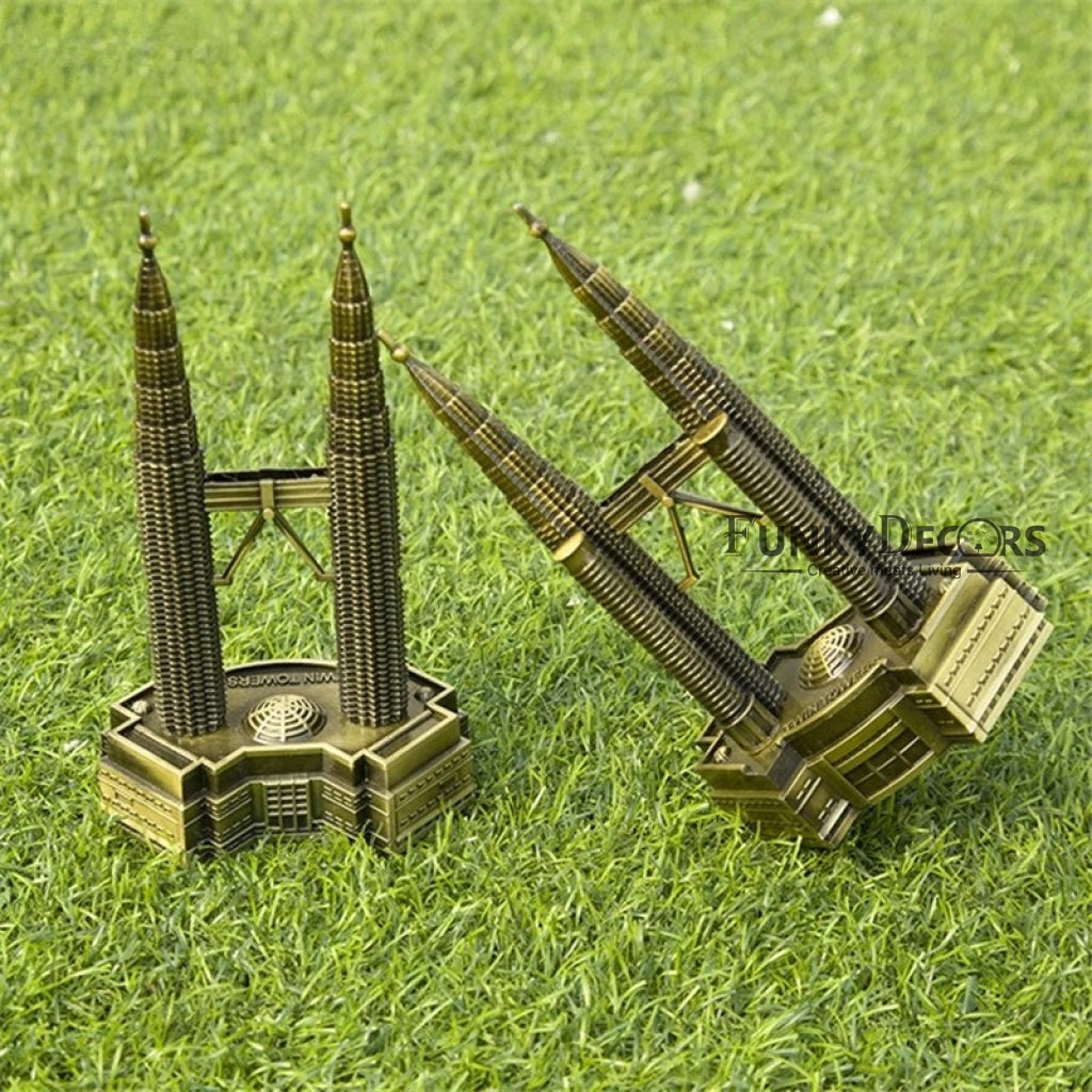 FunkyTradition Petronas Twin Towers Collectible Statue Metal Showpiece Figurines