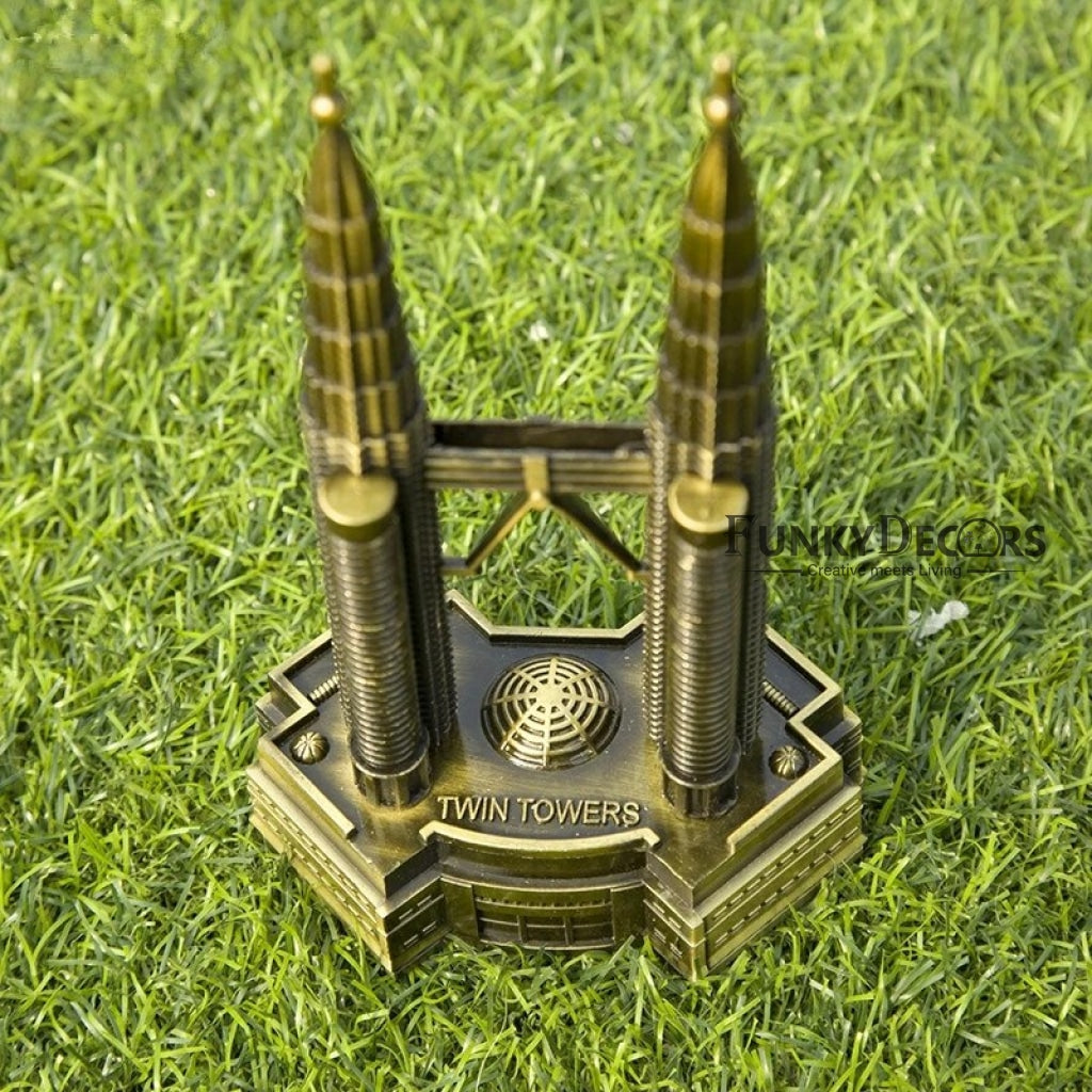 FunkyTradition Petronas Twin Towers Collectible Statue Metal Showpiece Figurines