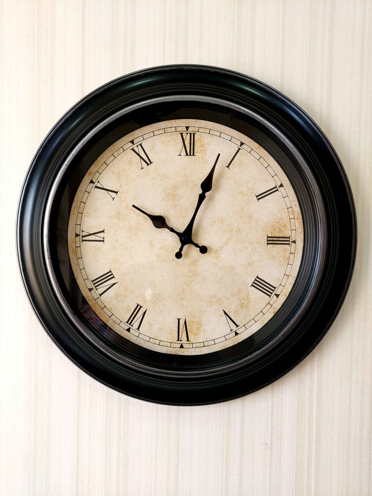 Funkytradition Royal Designer Big Font Wall Clock Watch Decor For Home Office And Gifts 50 Cm Tall