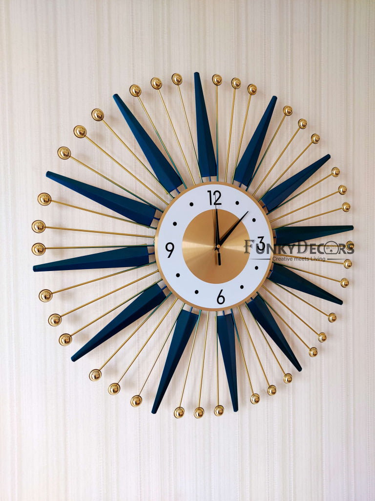 Funkytradition Royal Multicolor 3D Star Wall Clock For Home Office Decor And Gifts 60 Cm Tall Clocks