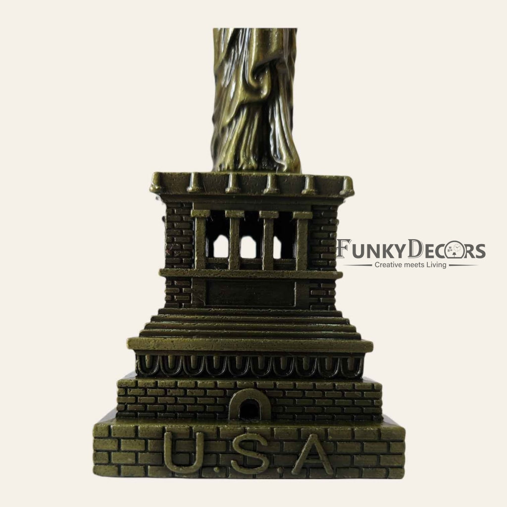 FunkyTradition Statue Of Liberty New York City Showpiece For Home Office Decor And Anniversary