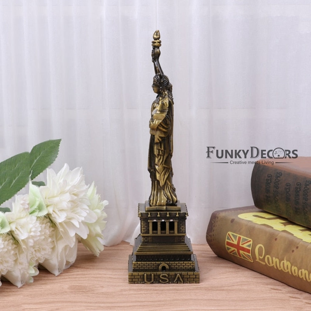 FunkyTradition Statue Of Liberty New York City Showpiece For Home Office Decor And Anniversary