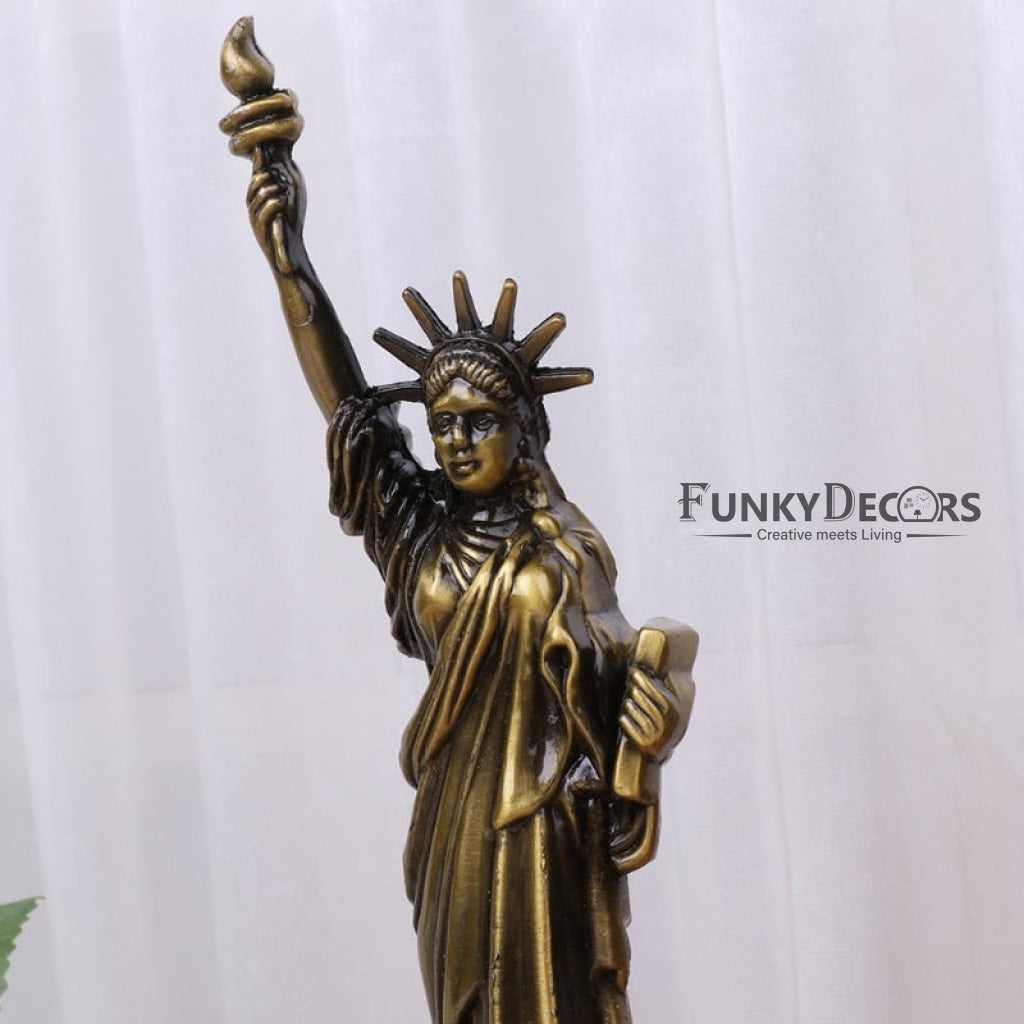 FunkyTradition Statue Of Liberty New York City Showpiece For Home Office Decor And Anniversary