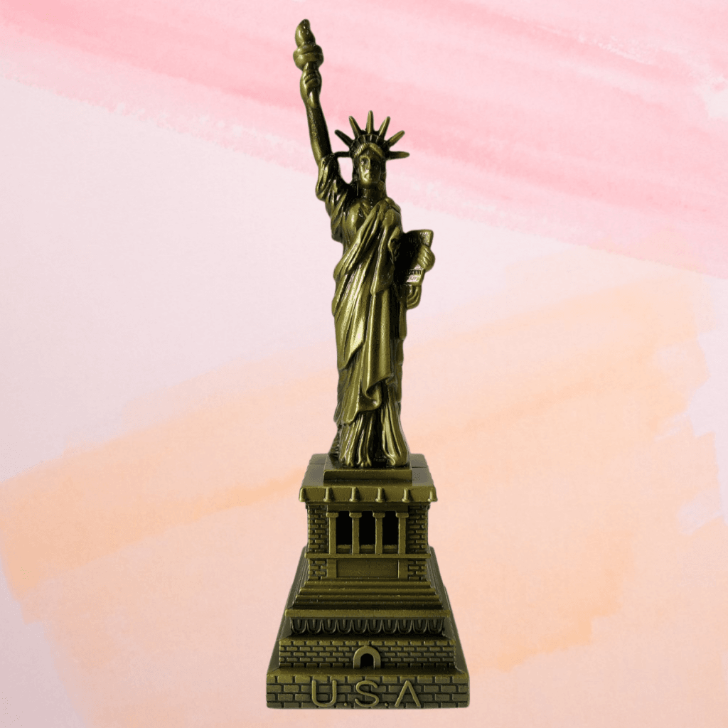 FunkyTradition Statue Of Liberty New York City Showpiece For Home Office Decor And Anniversary