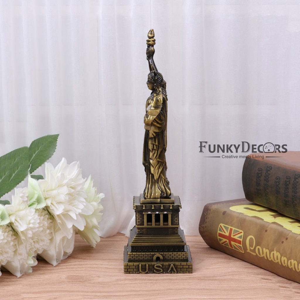 FunkyTradition Statue Of Liberty New York City Showpiece For Home Office Decor And Anniversary