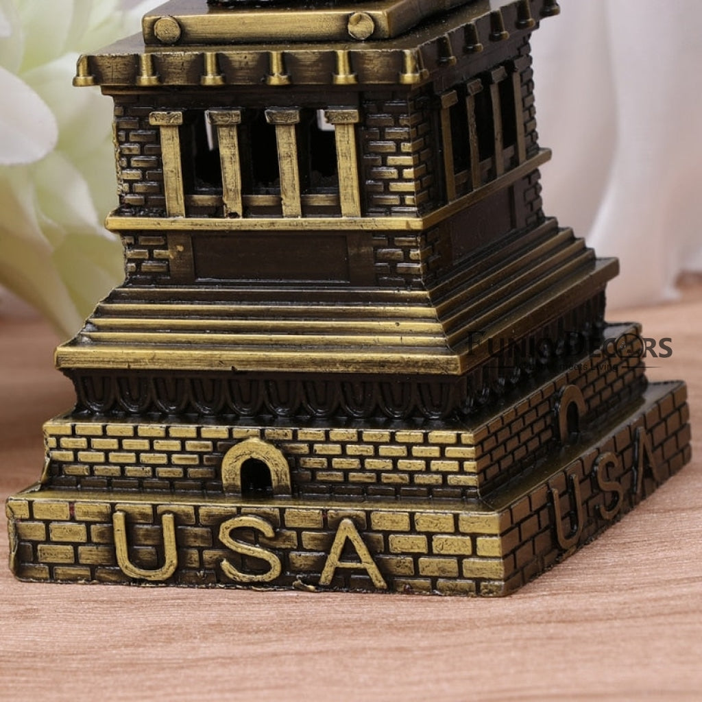 FunkyTradition Statue Of Liberty New York City Showpiece For Home Office Decor And Anniversary