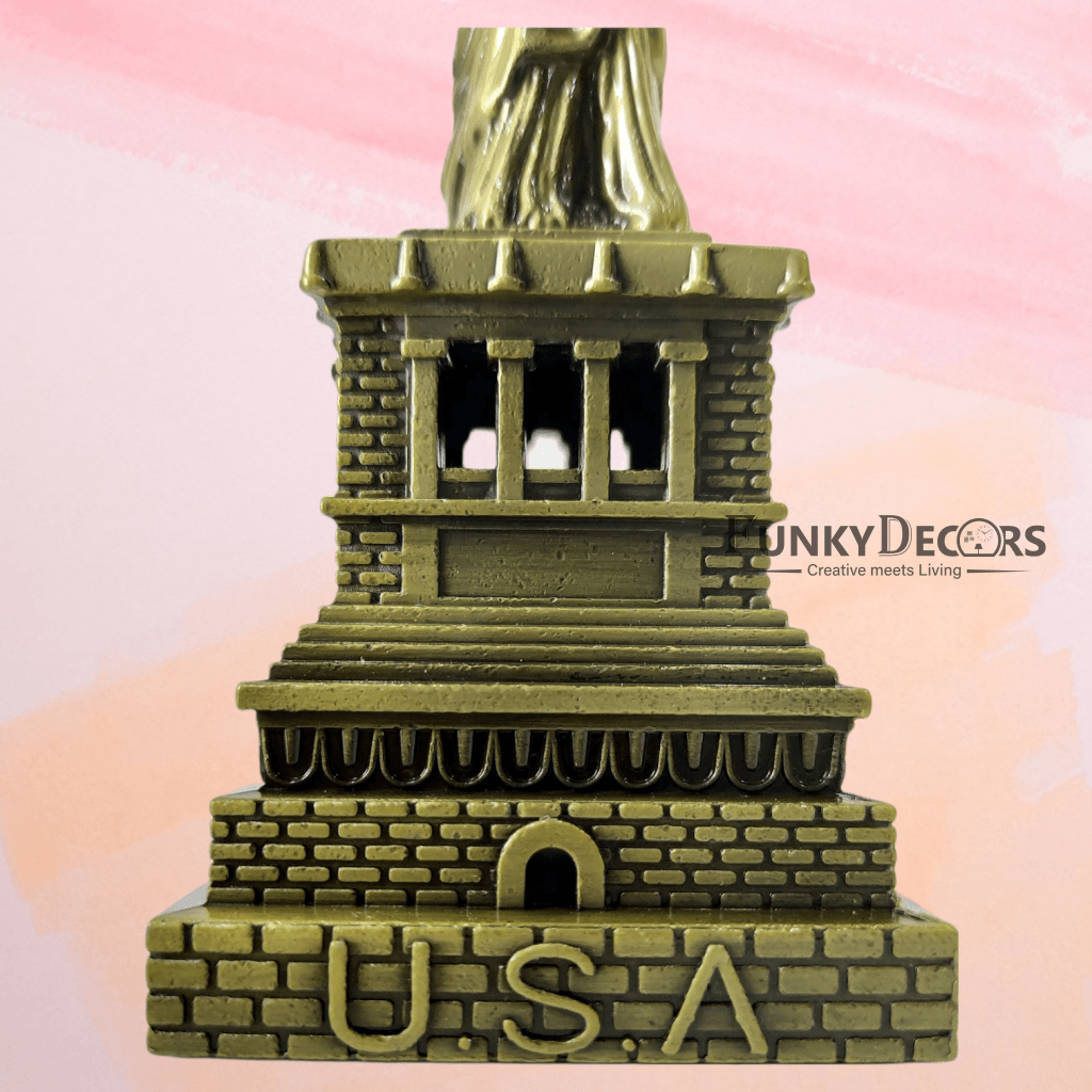 FunkyTradition Statue Of Liberty New York City Showpiece For Home Office Decor And Anniversary