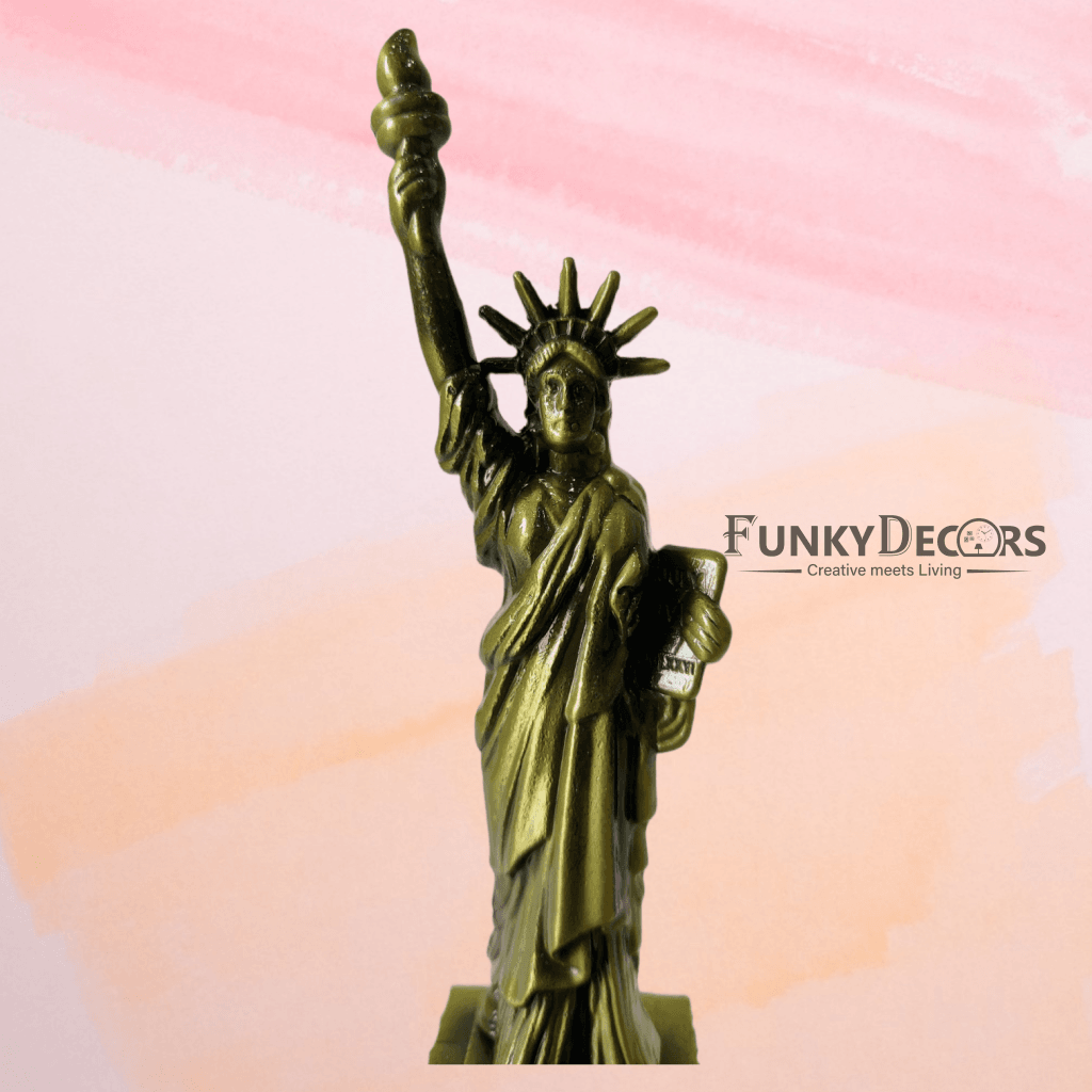 FunkyTradition Statue Of Liberty New York City Showpiece For Home Office Decor And Anniversary