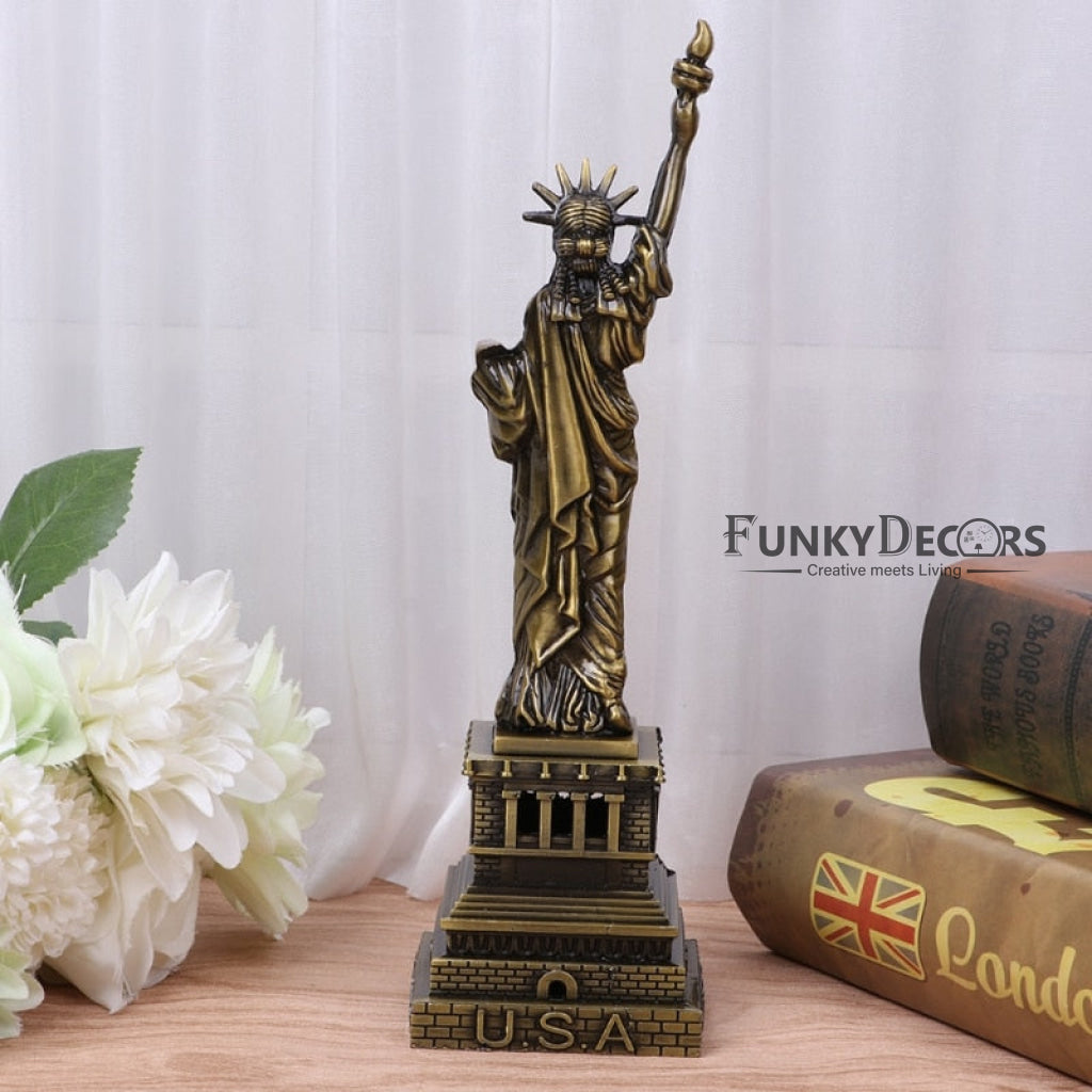 FunkyTradition Statue Of Liberty New York City Showpiece For Home Office Decor And Anniversary