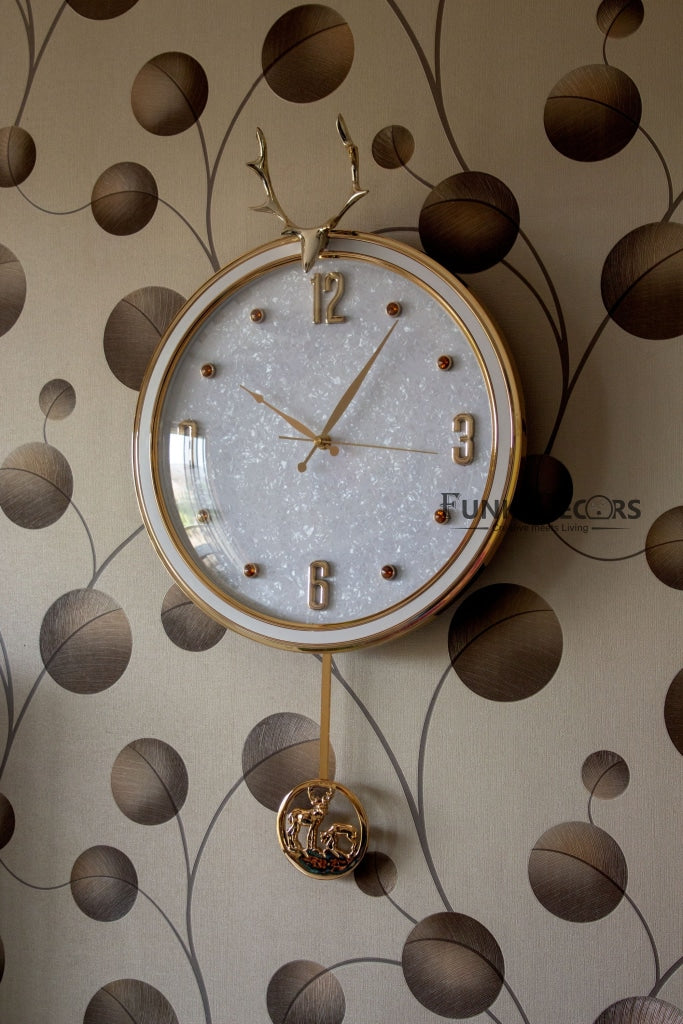 Funkytradition White Golden Reindeer Pendulum Wall Clock Watch Decor For Home Office And Gifts 65 Cm