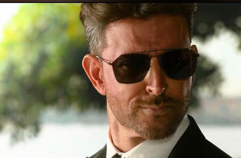 Hrithik Roshan War Movie Stylish Sunglasses For Men-FunkyTradition - FunkyTradition