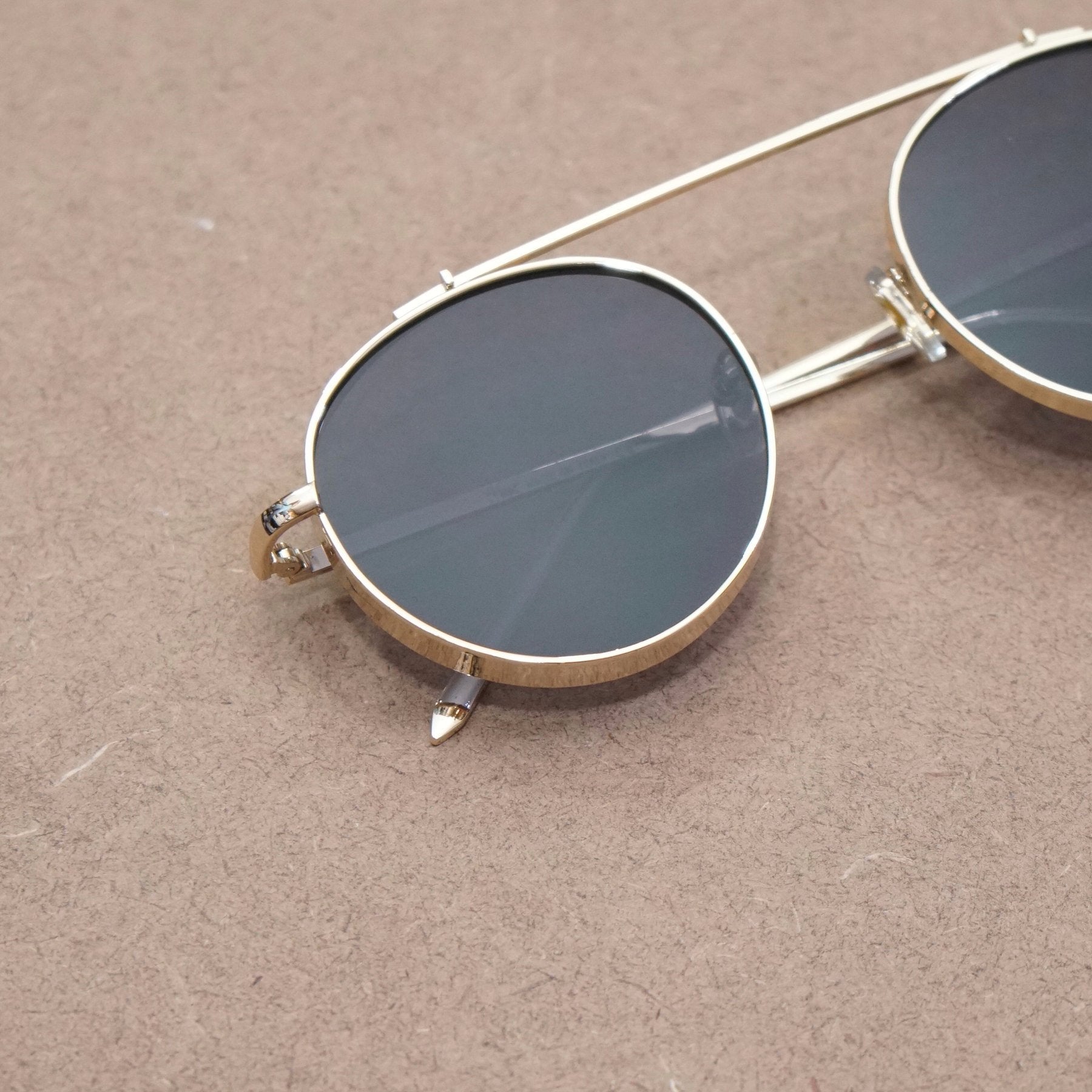 Round Black And Gold Sunglasses For Men And Women-FunkyTradition