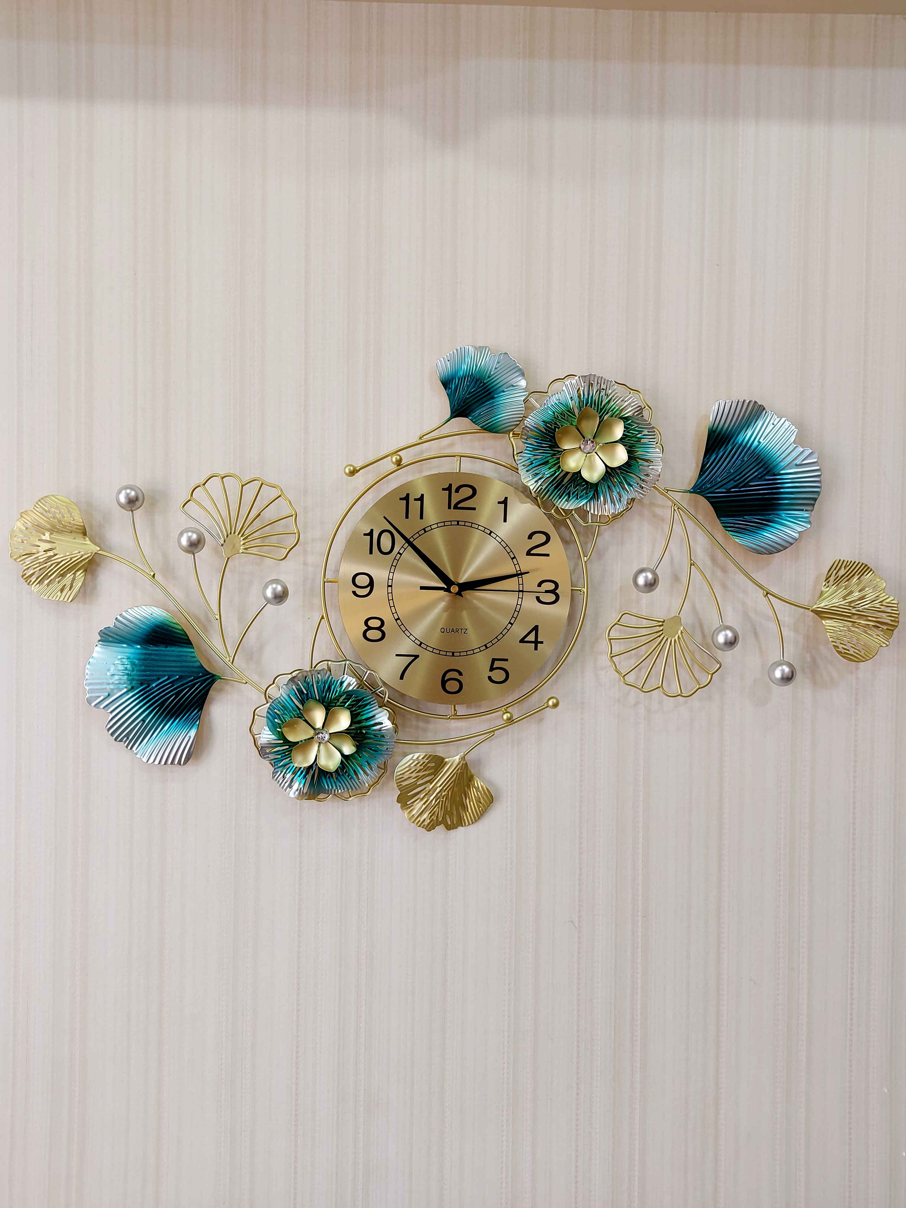 FunkyTradition Creative Luxury Decoration Multicolor Horizontal Flower Wall Clock , Wall Watch , Wall Decor for Home Office Decor and Gifts