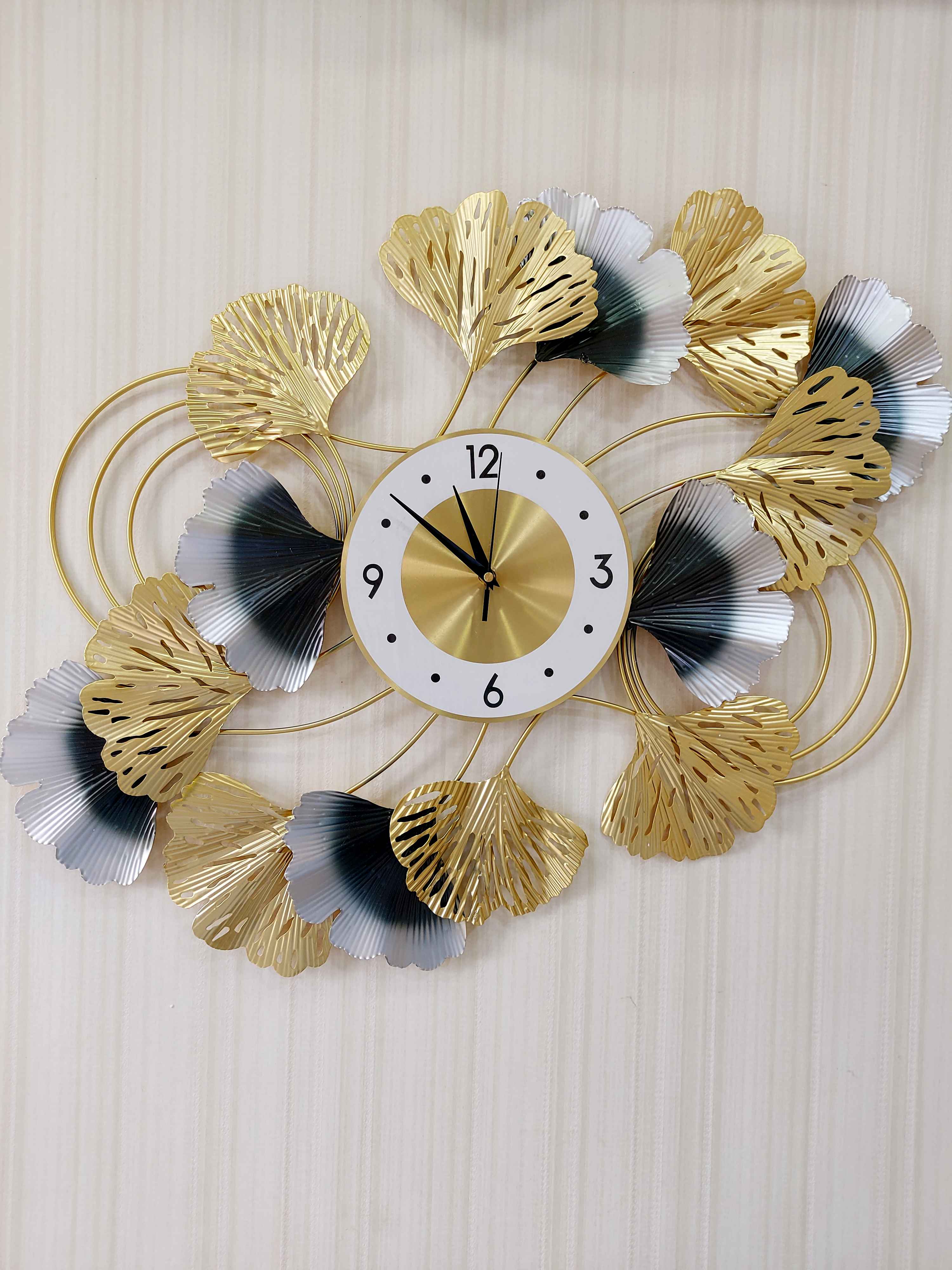 FunkyTradition Modern Minimalist Creative Colorful Leaf Shape Metal Wall Clock , Wall Watch , Wall Decor for Home Office Decor and Gifts 62 CM Tall