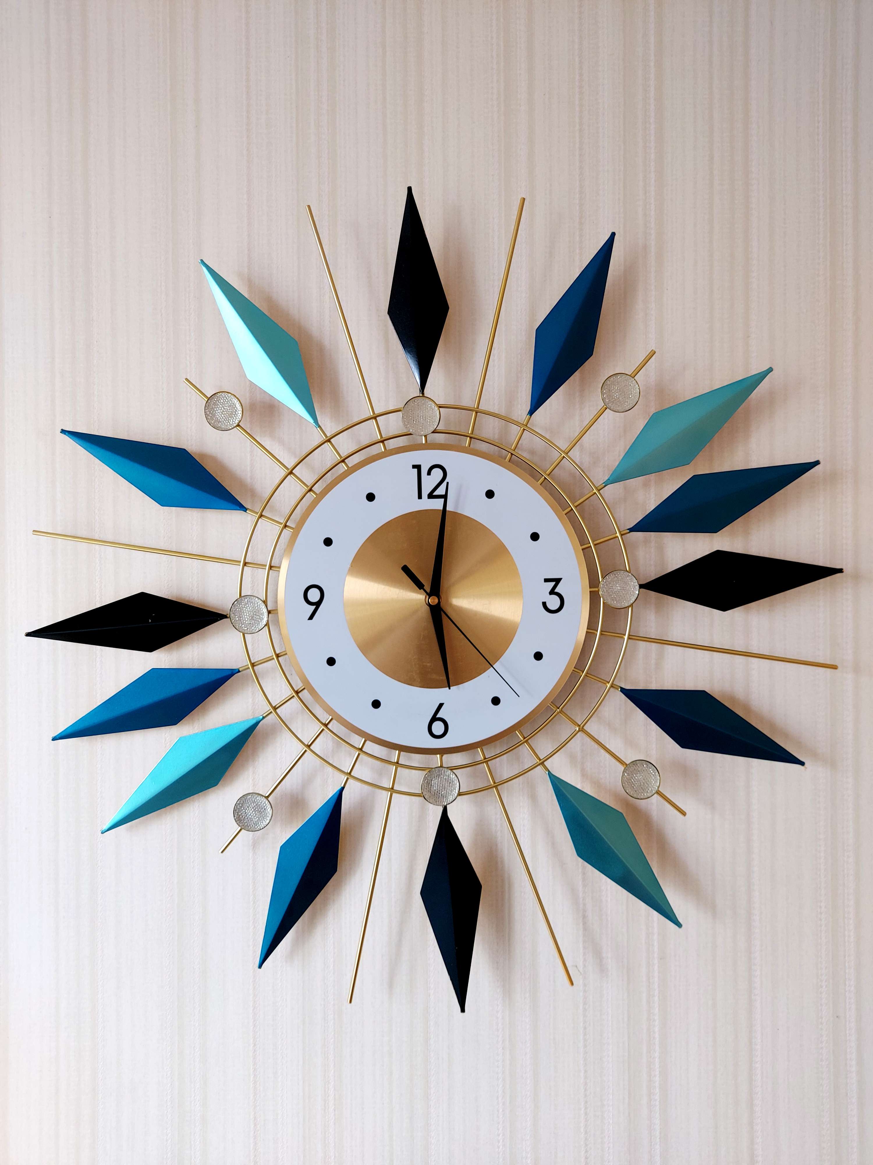 FunkyTradition Royal Multicolor 3D Star Wall Clock for Home Office Decor and Gifts 60 CM Tall