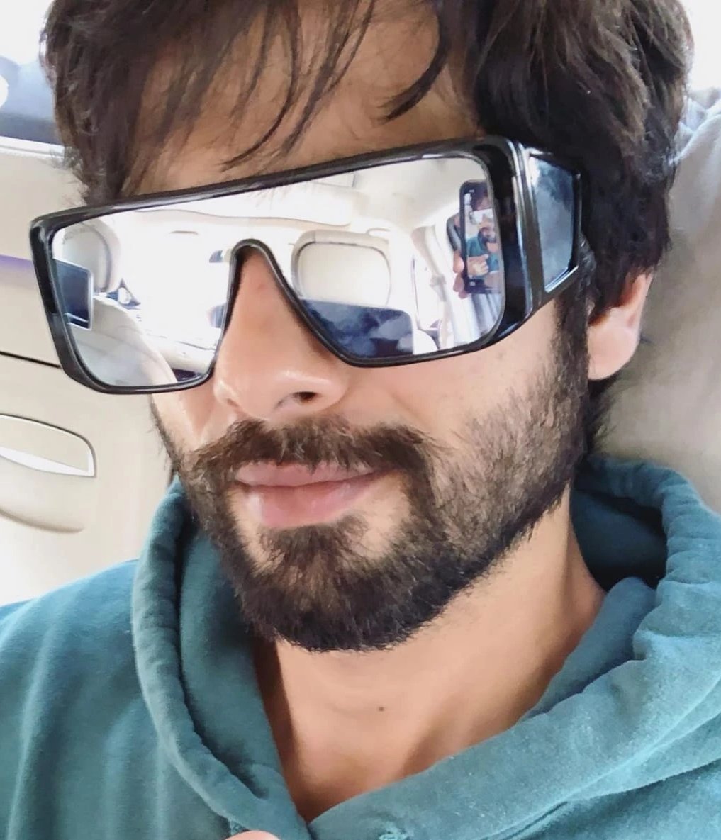 Most Stylish Shahid Kapoor Oversized  Sunglasses For Men And Women-FunkyTradition