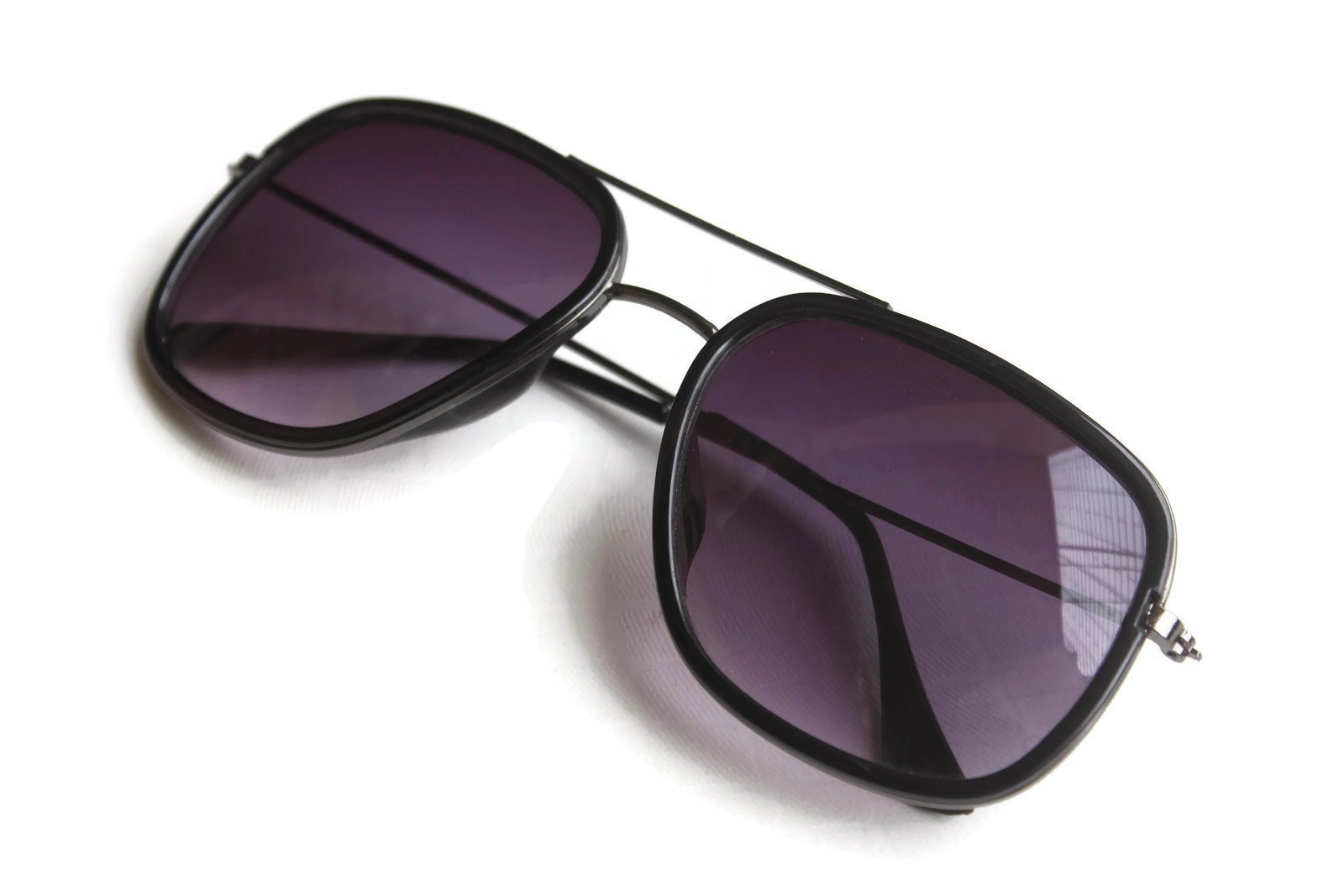 FunkyTradition Stylish Black Gradient Aviator Sunglasses - FunkyTradition